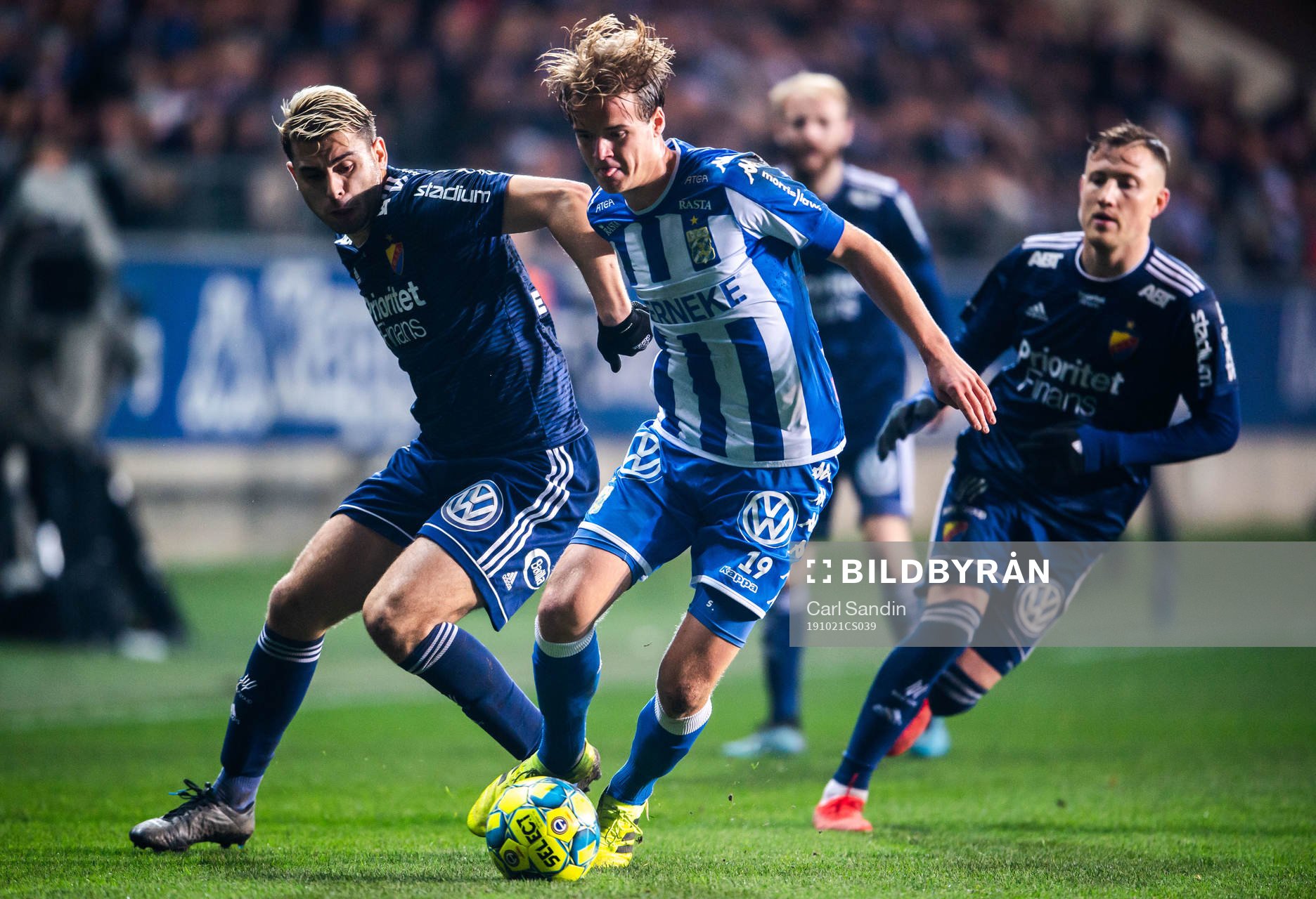 Djurgårdens Astrit Ajdarevic och IFK Göteborgs August
