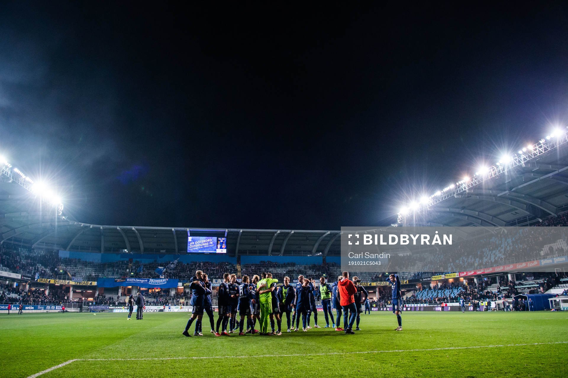 Djurgårdens spelare jublar efter fotbollsmatchen i Allsvenskan mellan IFK Göteborg och Djurgården den 21 oktober 2019 i Göteborg.