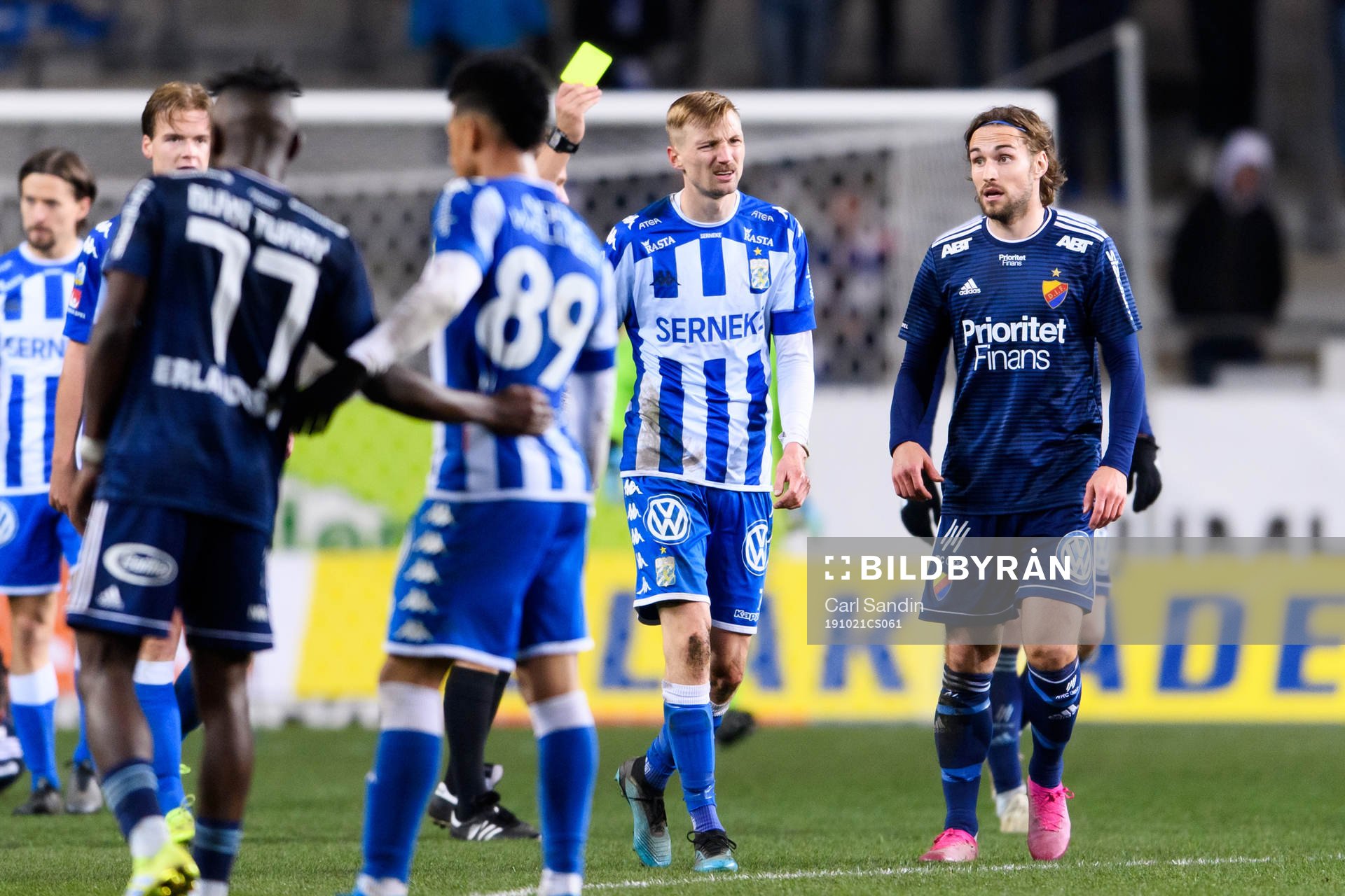 IFK Göteborgs Sebastian Eriksson får gult kort