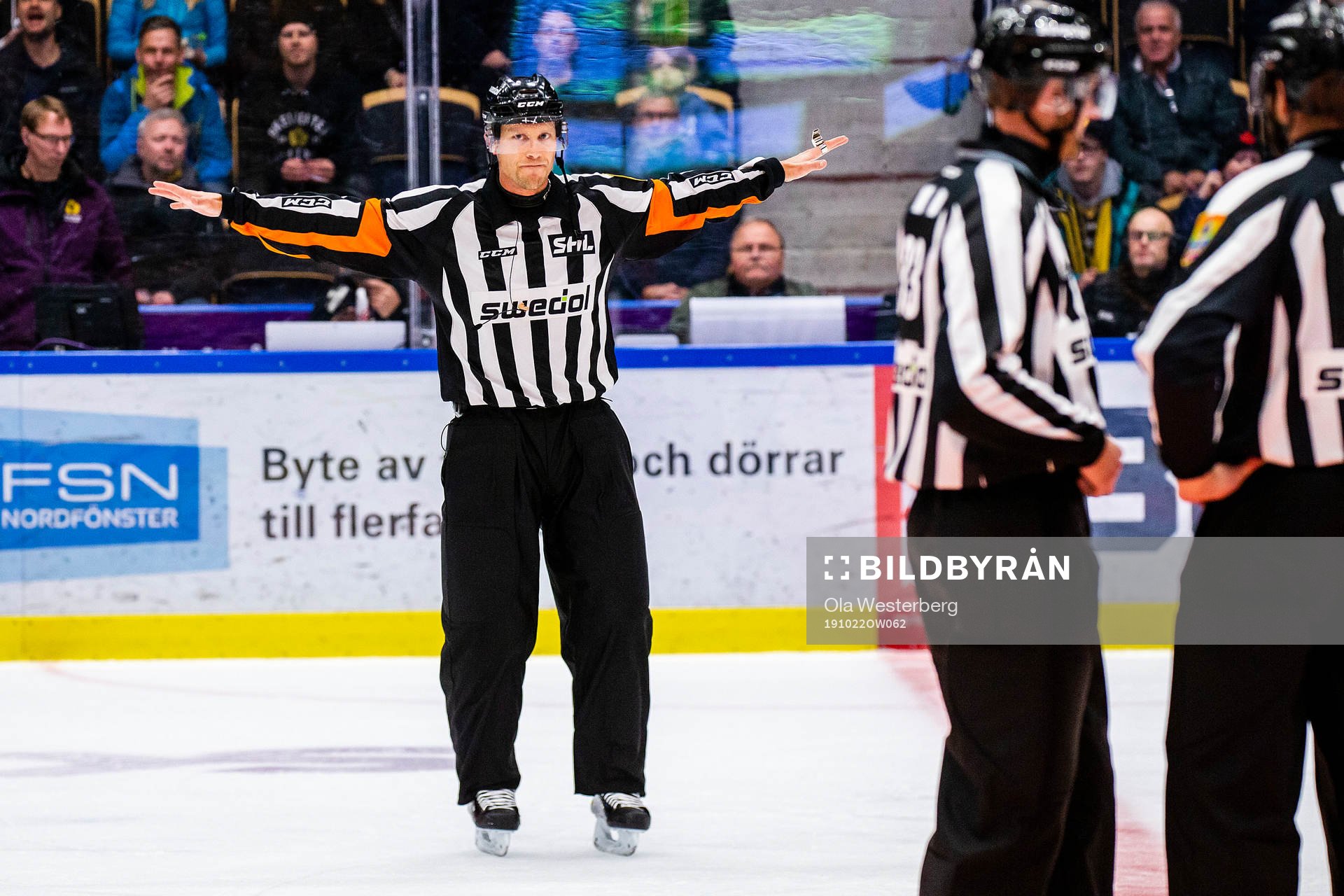 Domare Andreas Harnebring dömer bort Skellefteås 3-2 mål