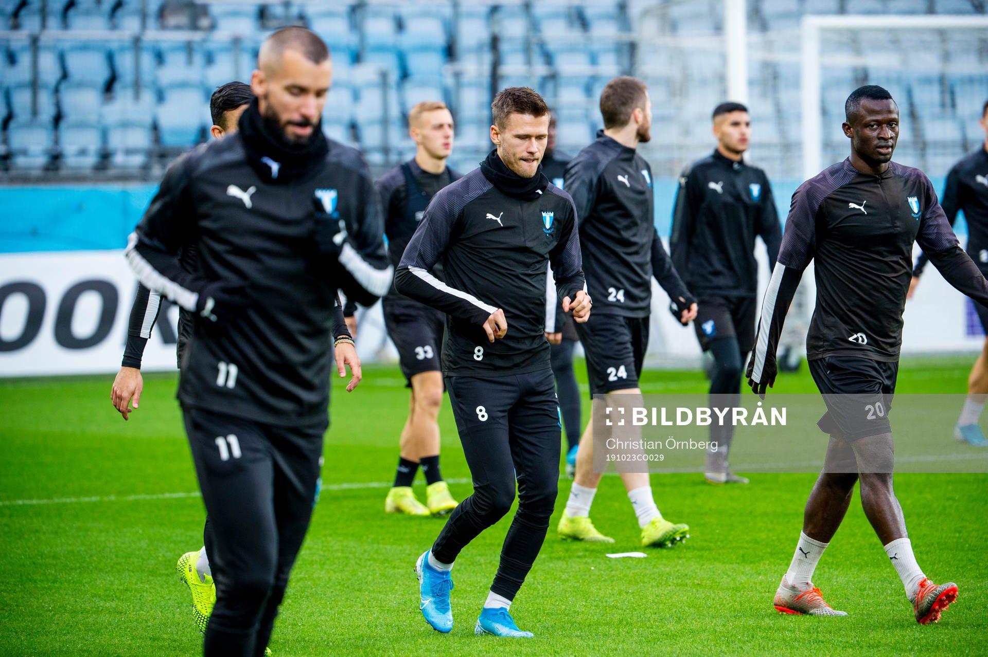 Arnór Traustason and Bonke Innocent of Malmö FF