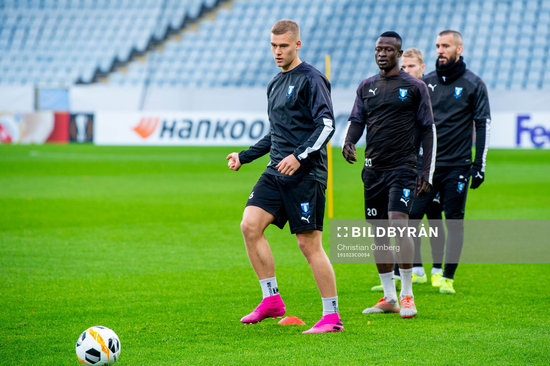 Felix Beijmo and Bonke Innocent of Malmö FF