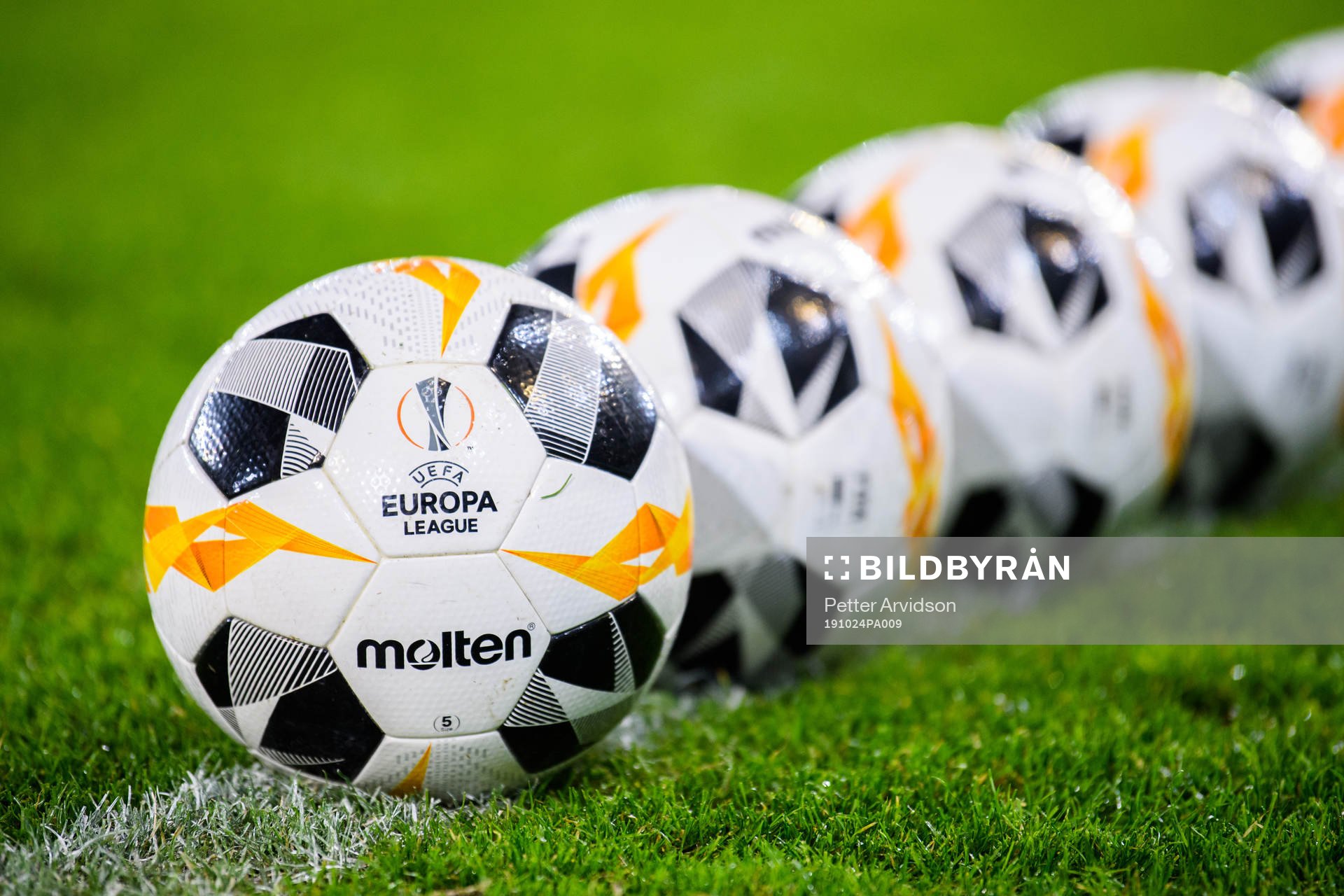 General view of official match balls