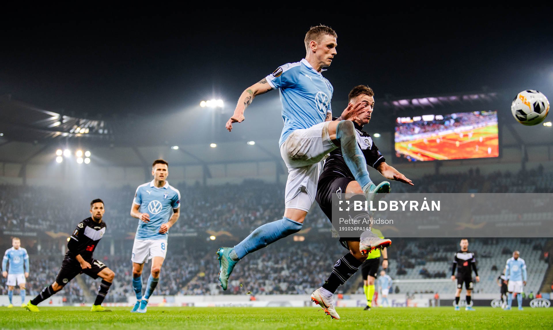 Sören Rieks of Malmö FF and Marco Aratore of Lugano