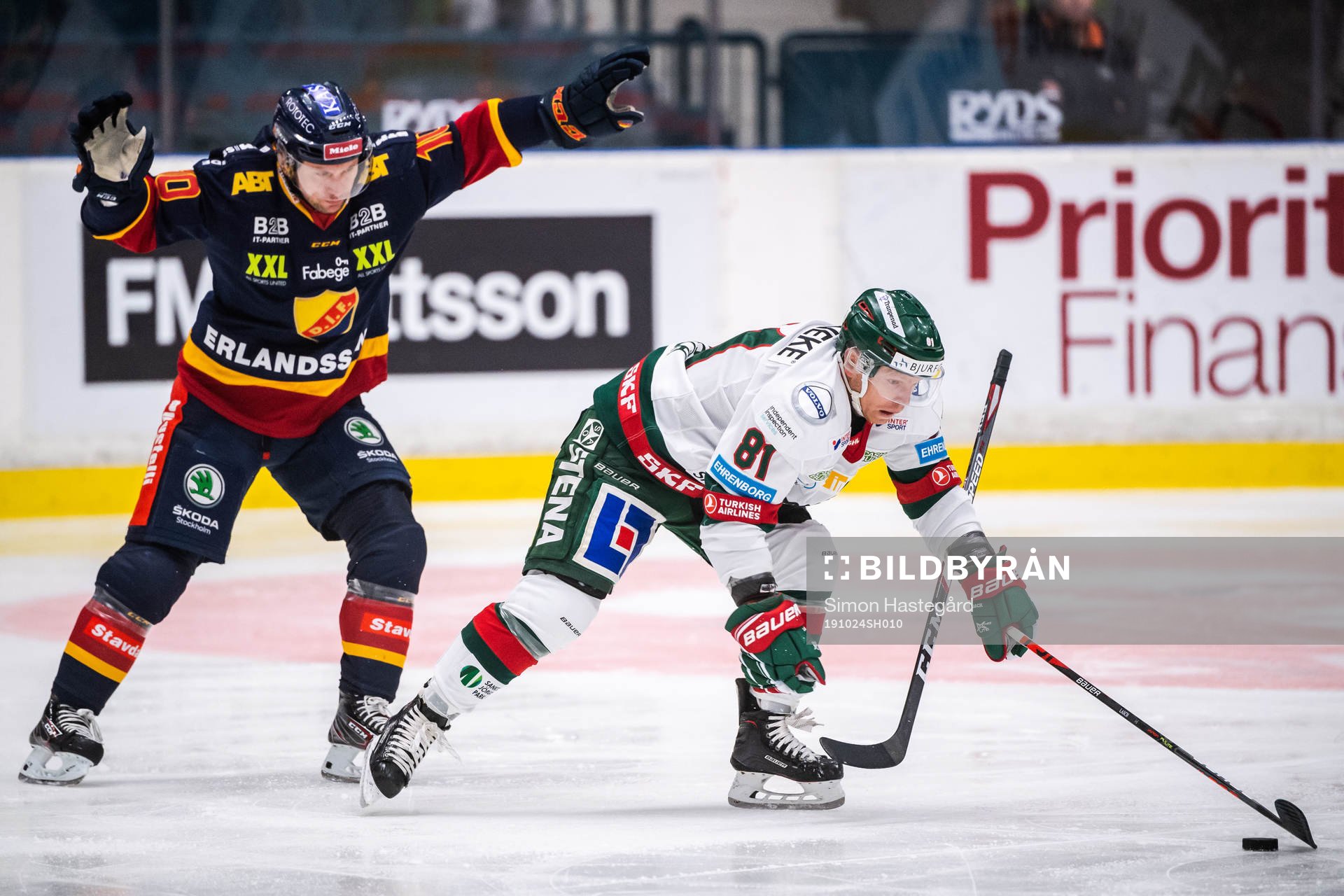 Djurgårdens Niclas Bergfors och Frölundas Ryan Lasch