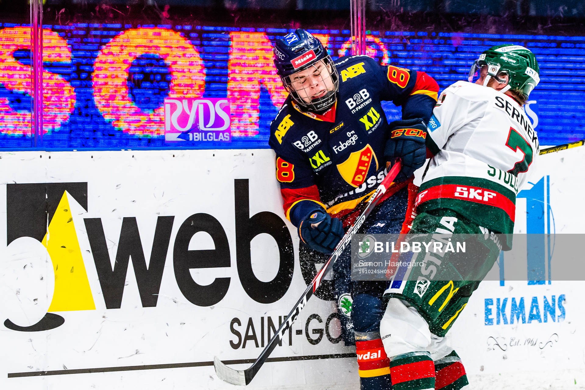 Djurgårdens Alexander Holtz och Frölundas Karl Stollery