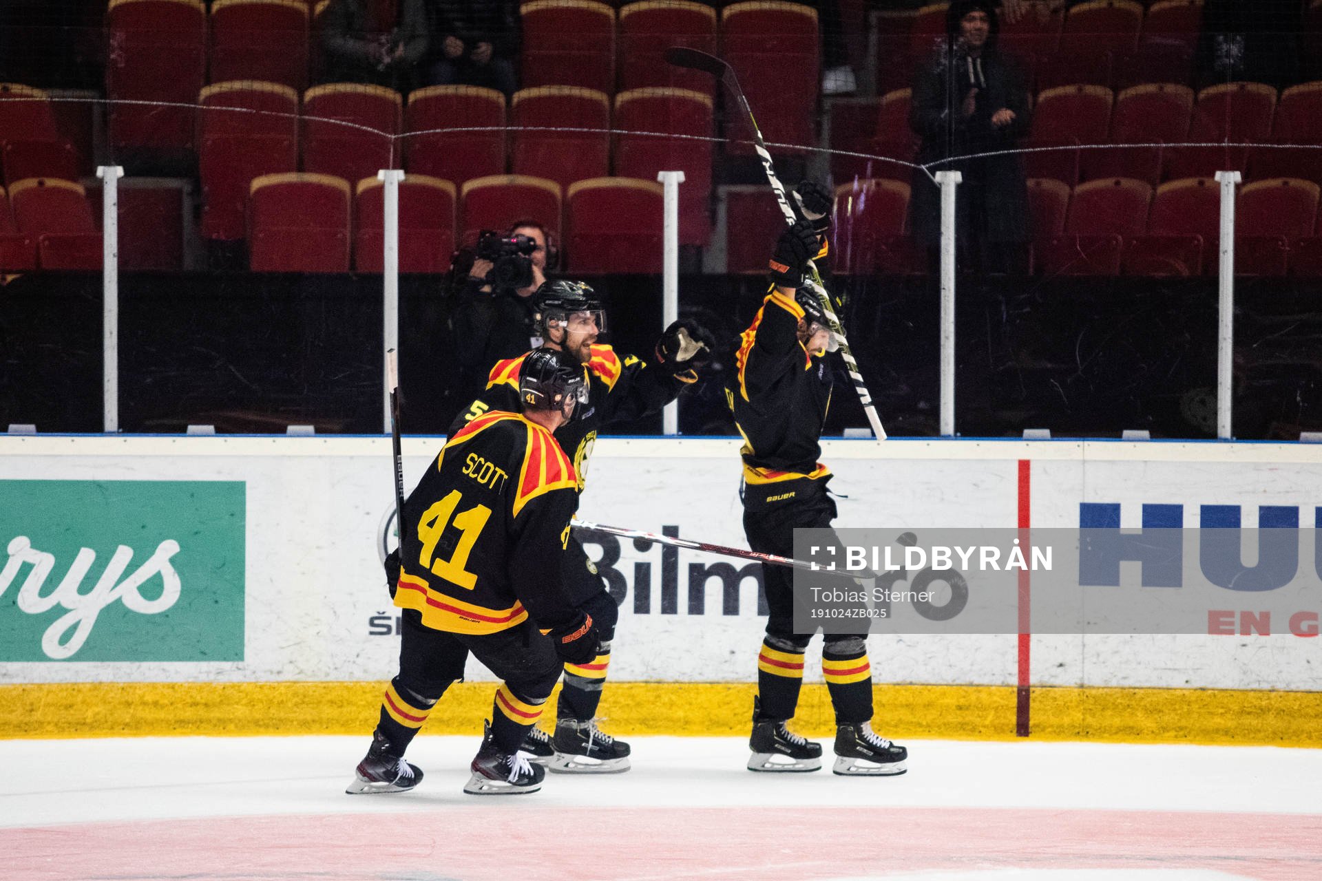 Brynäs Anton Rödin jublar