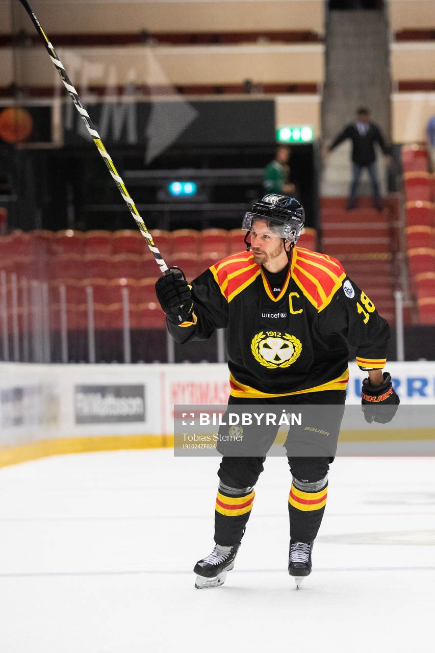 Brynäs Anton Rödin jublar