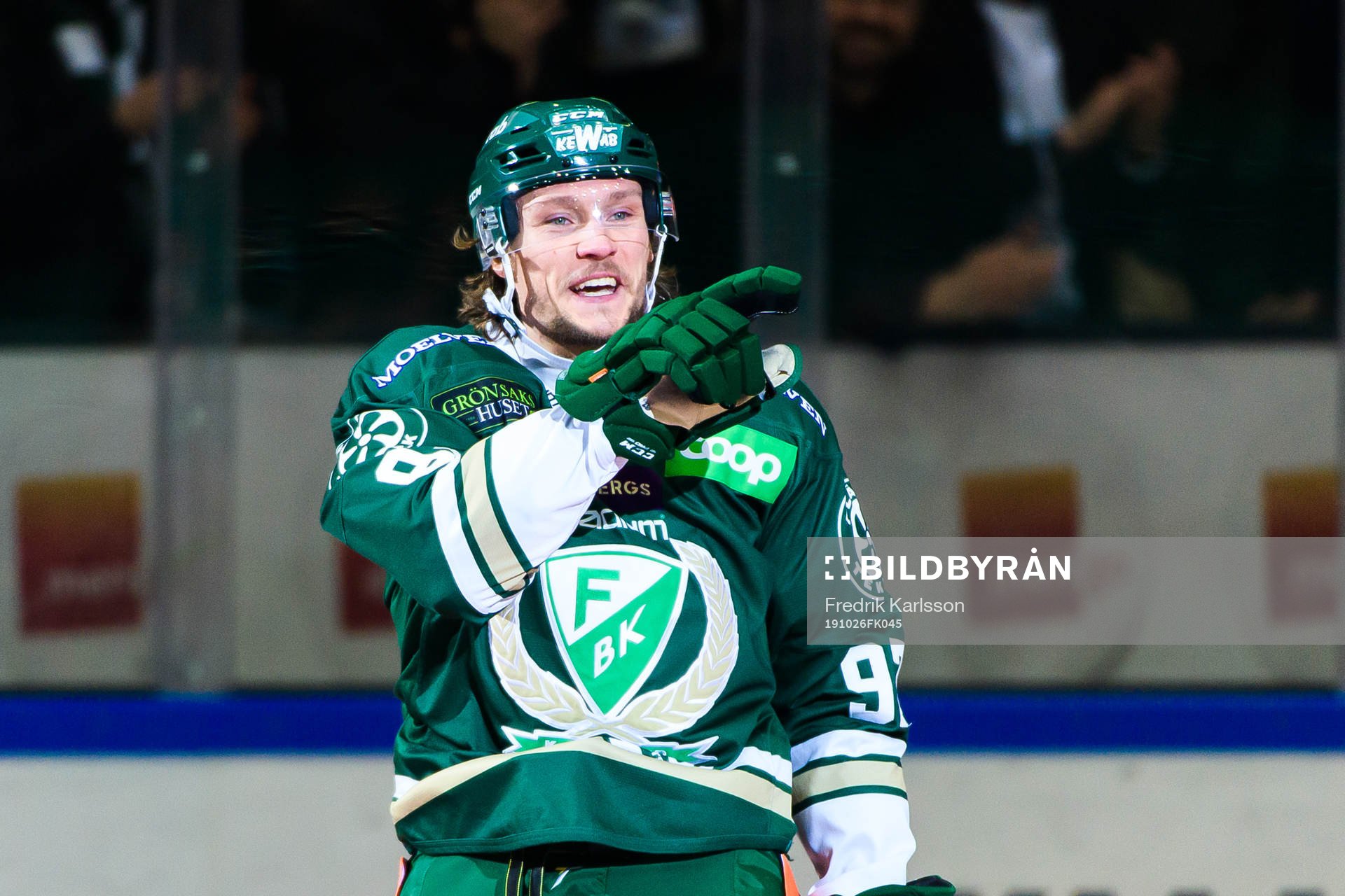 Färjestads Jesper Olofsson jublar