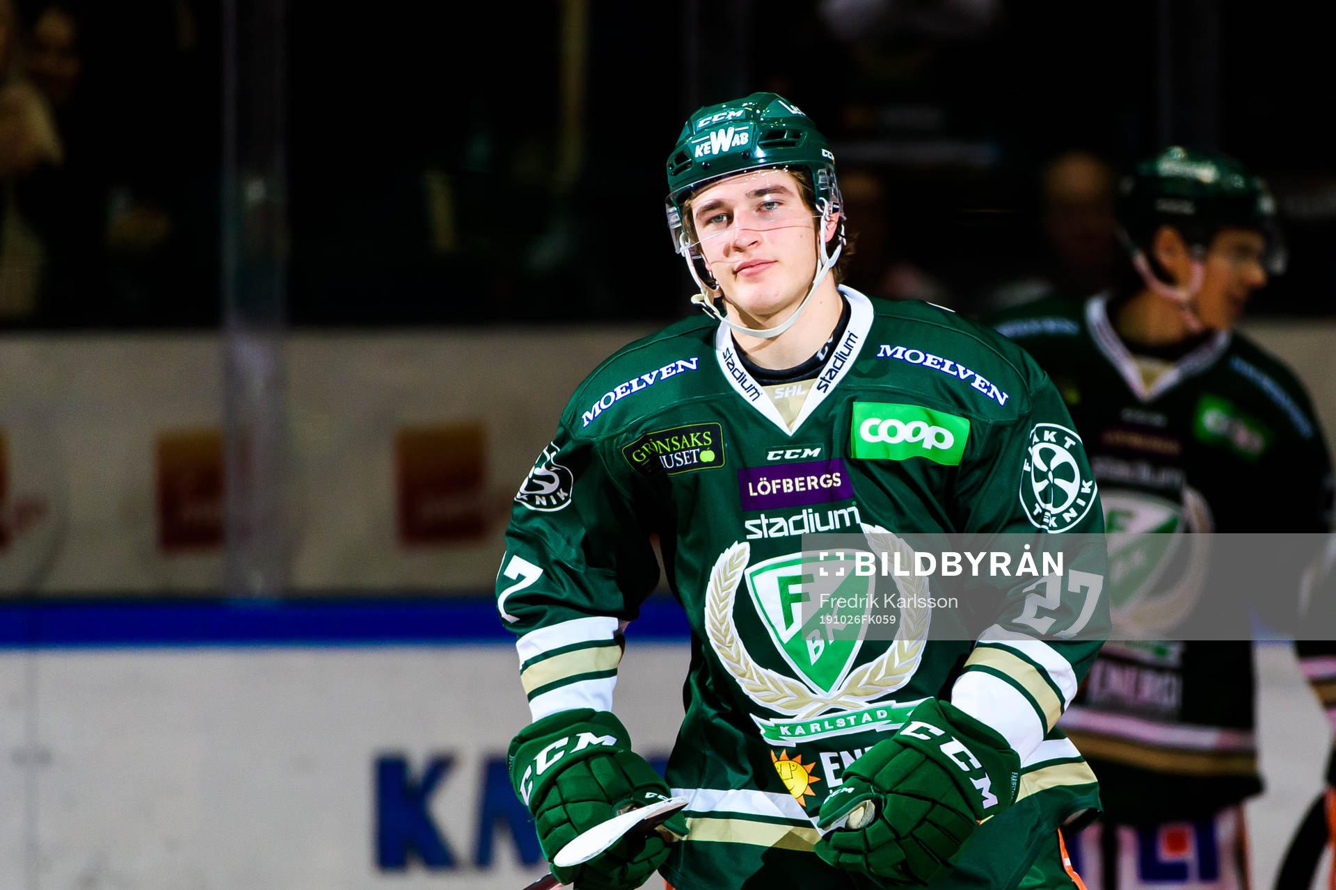 Färjestads Oskar Bäck jublar