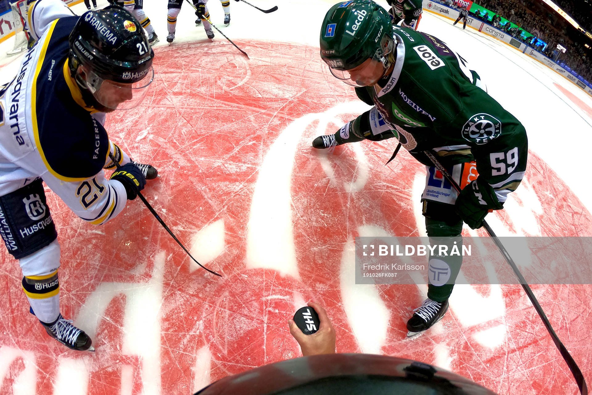 s Christian Sandberg och Färjestads Linus Johansson ska