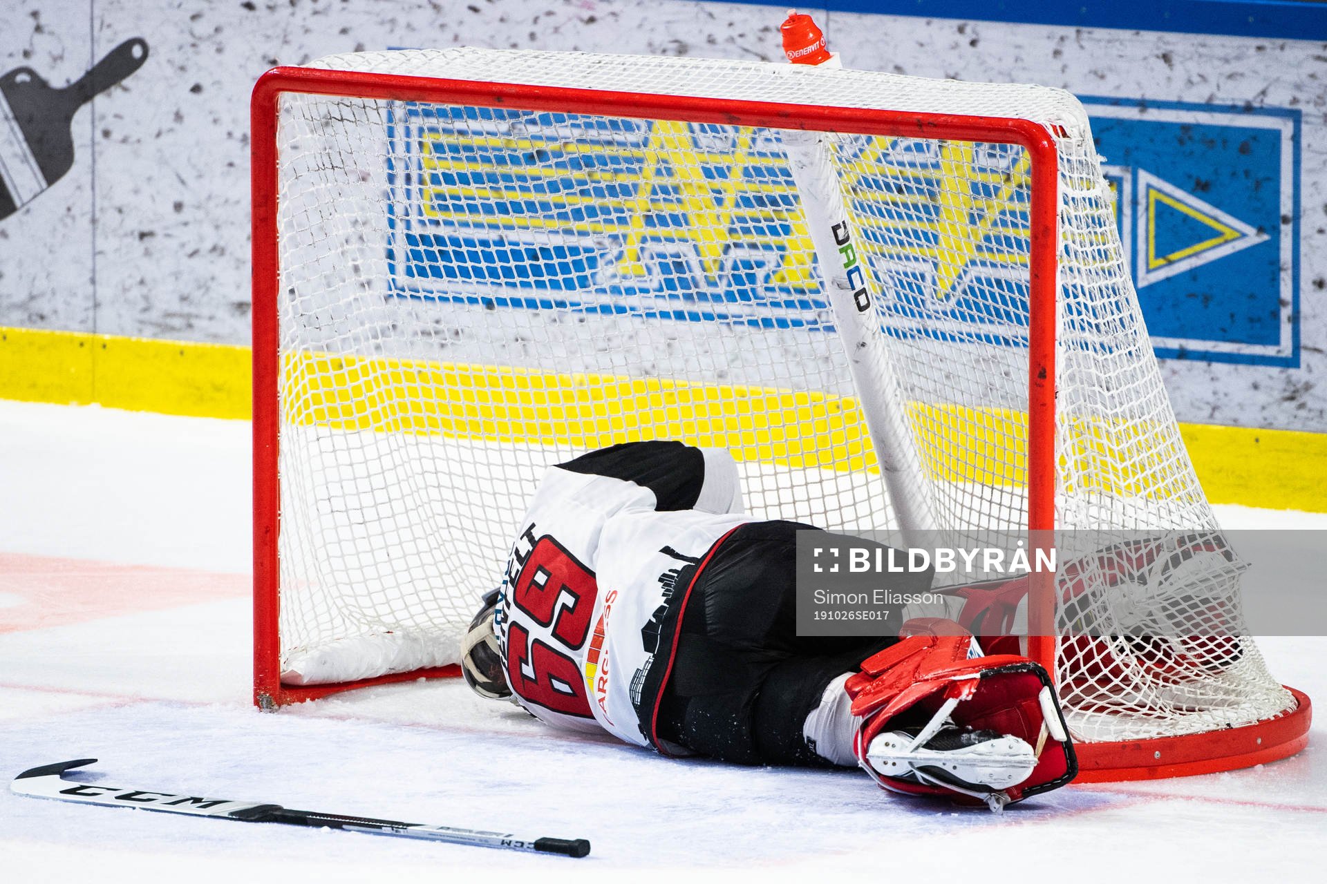 Malmö Redhawks målvakt Oscar Alsenfelt ligger skadad