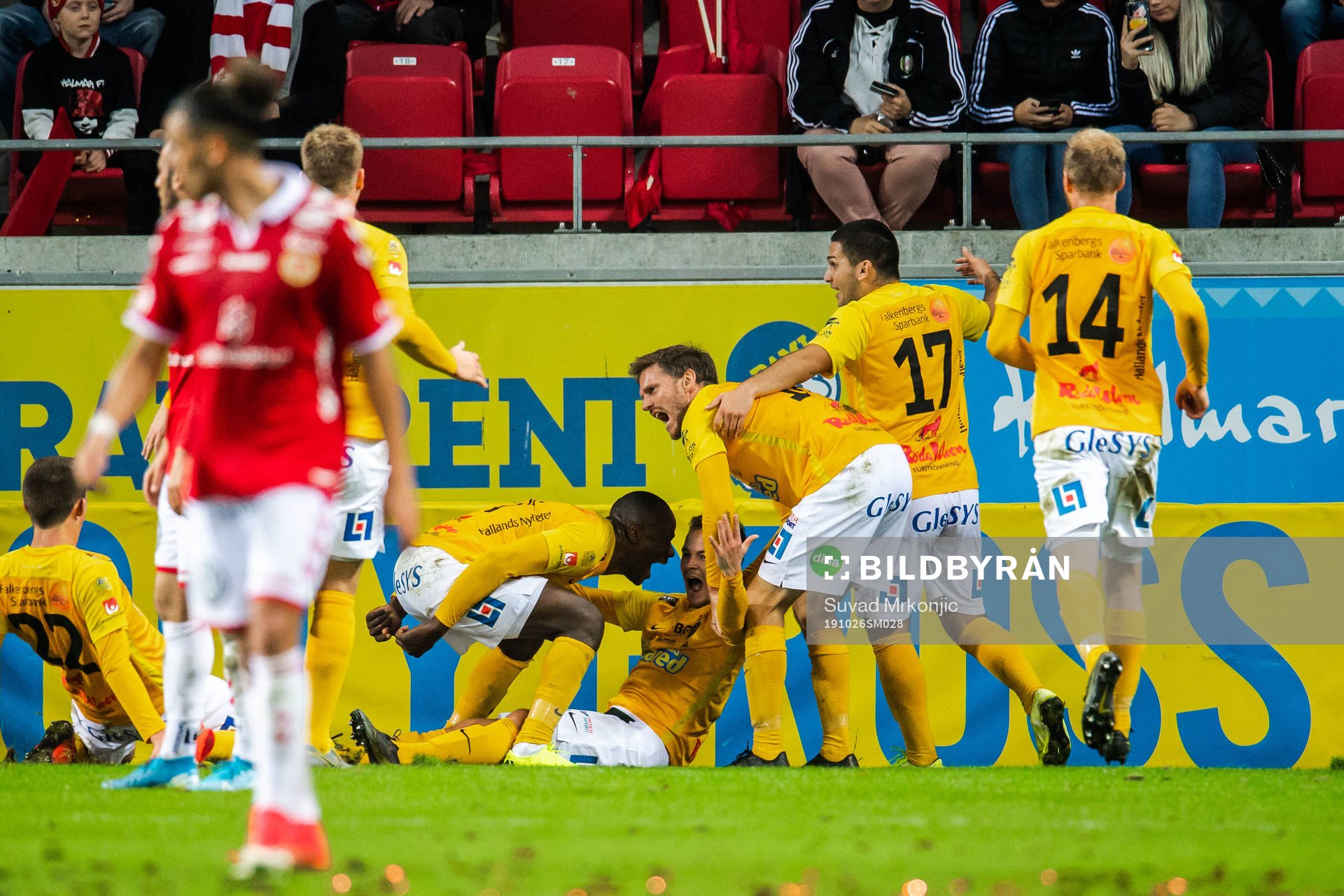 Falkenbergs Anton Wede jublar
