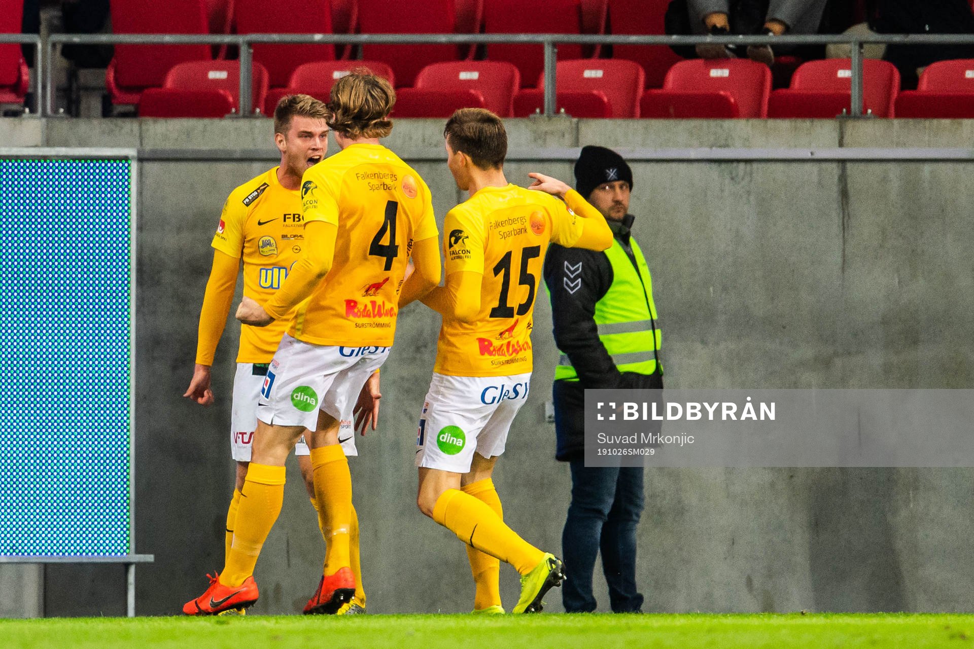 Falkenbergs Marcus Mathisen jublar