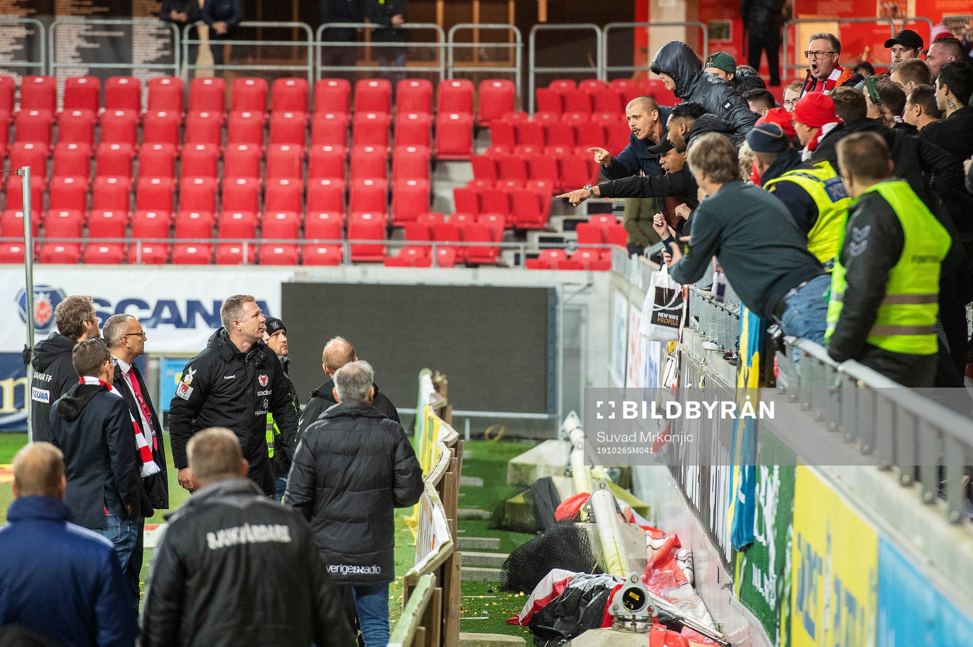 Kalmars tränare Magnus Pehrsson,  Kalmars assisterende