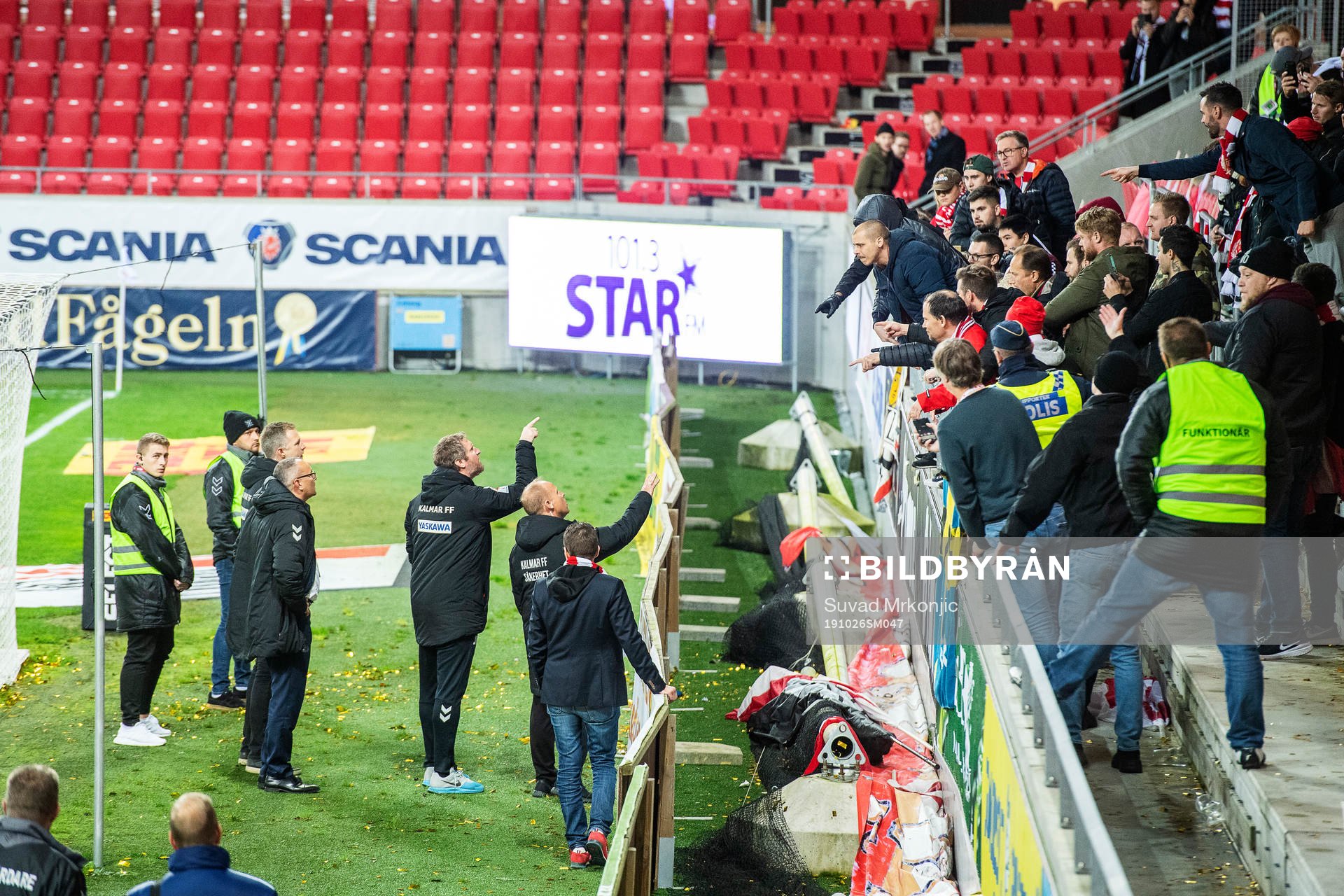 Kalmars tränare Magnus Pehrsson,  Kalmars assisterende