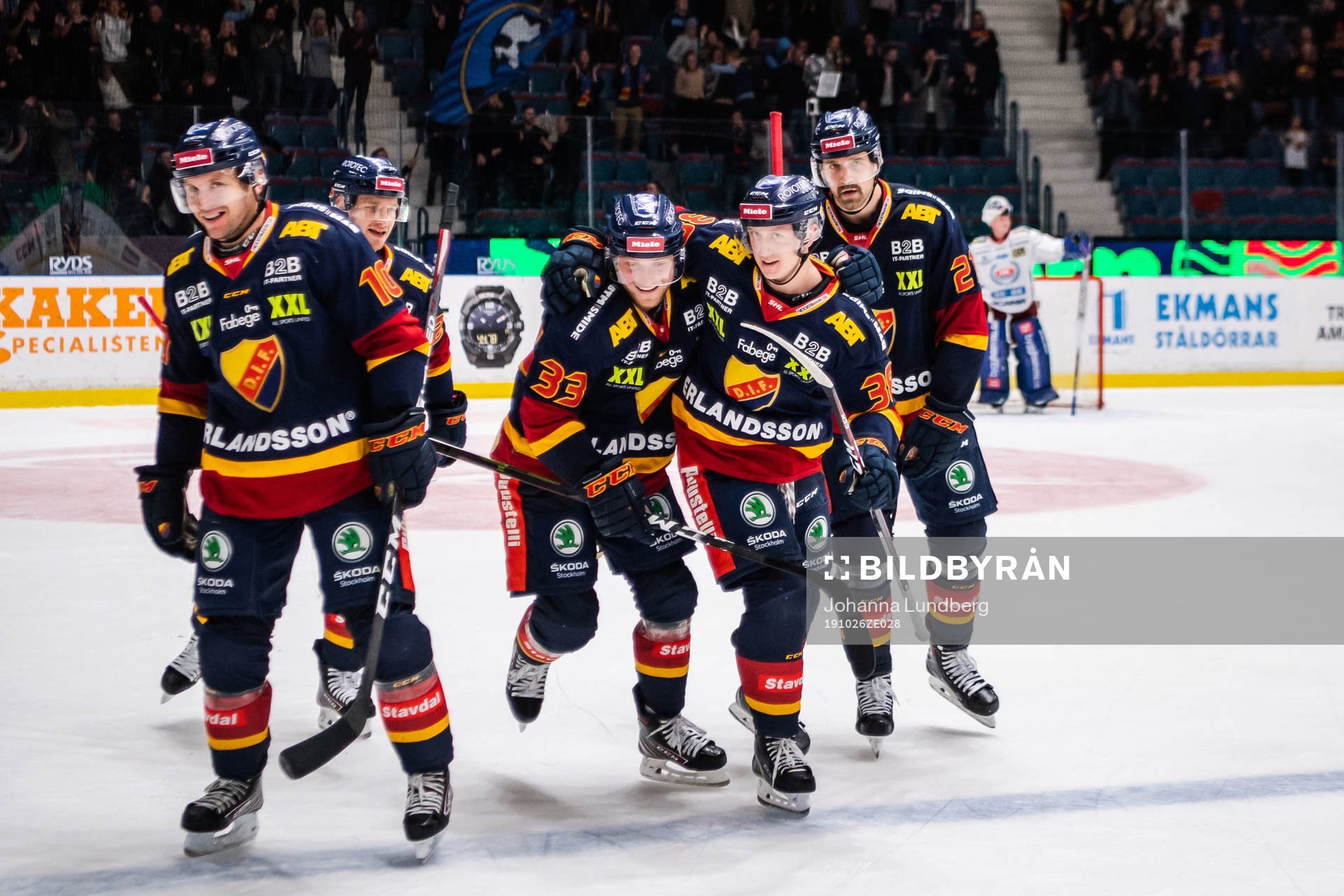 Djurgårdens Olle Alsing och Linus Hultström jublar