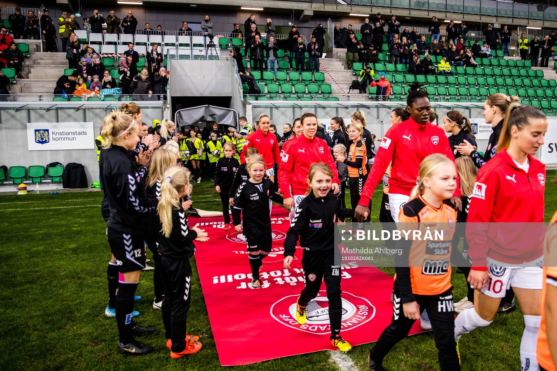 Rosengårds spelare gör entré