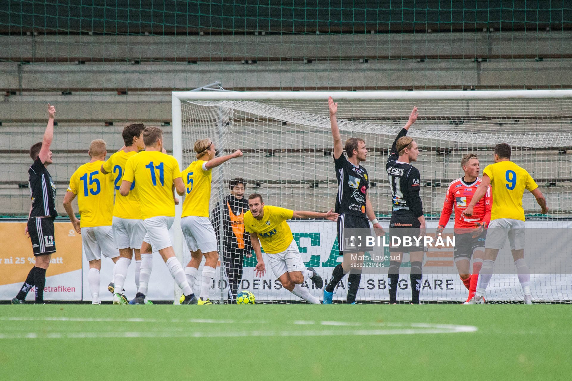 IFK Malmös Ilir Tahiri jublar