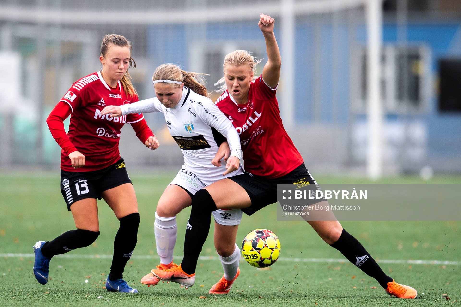 Limhamn Bunkeflos Sophie Sundqvist och Olga Ahtinen mot