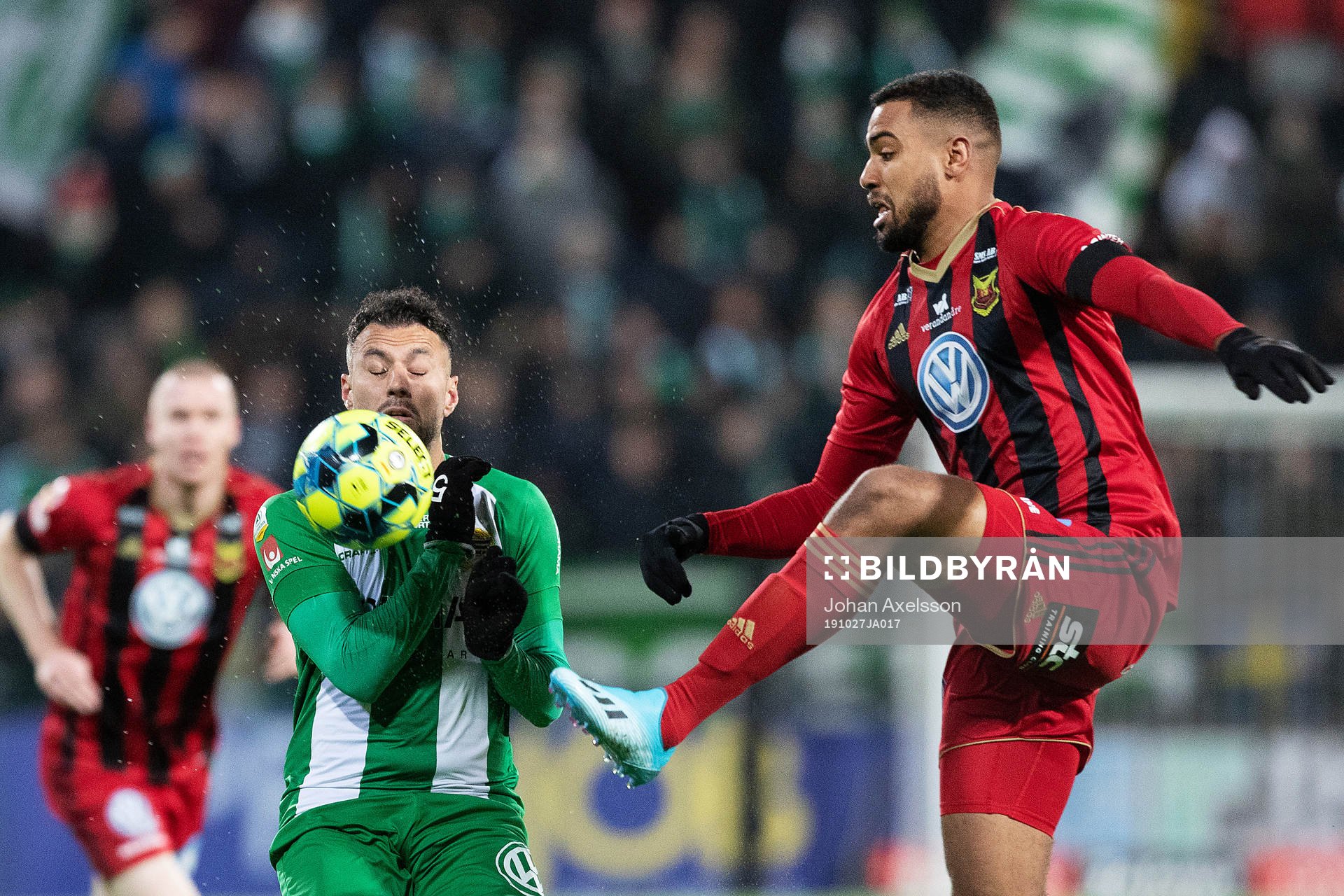 Hammarbys Imad Khalili och Östersunds Noah Sonko Sundberg