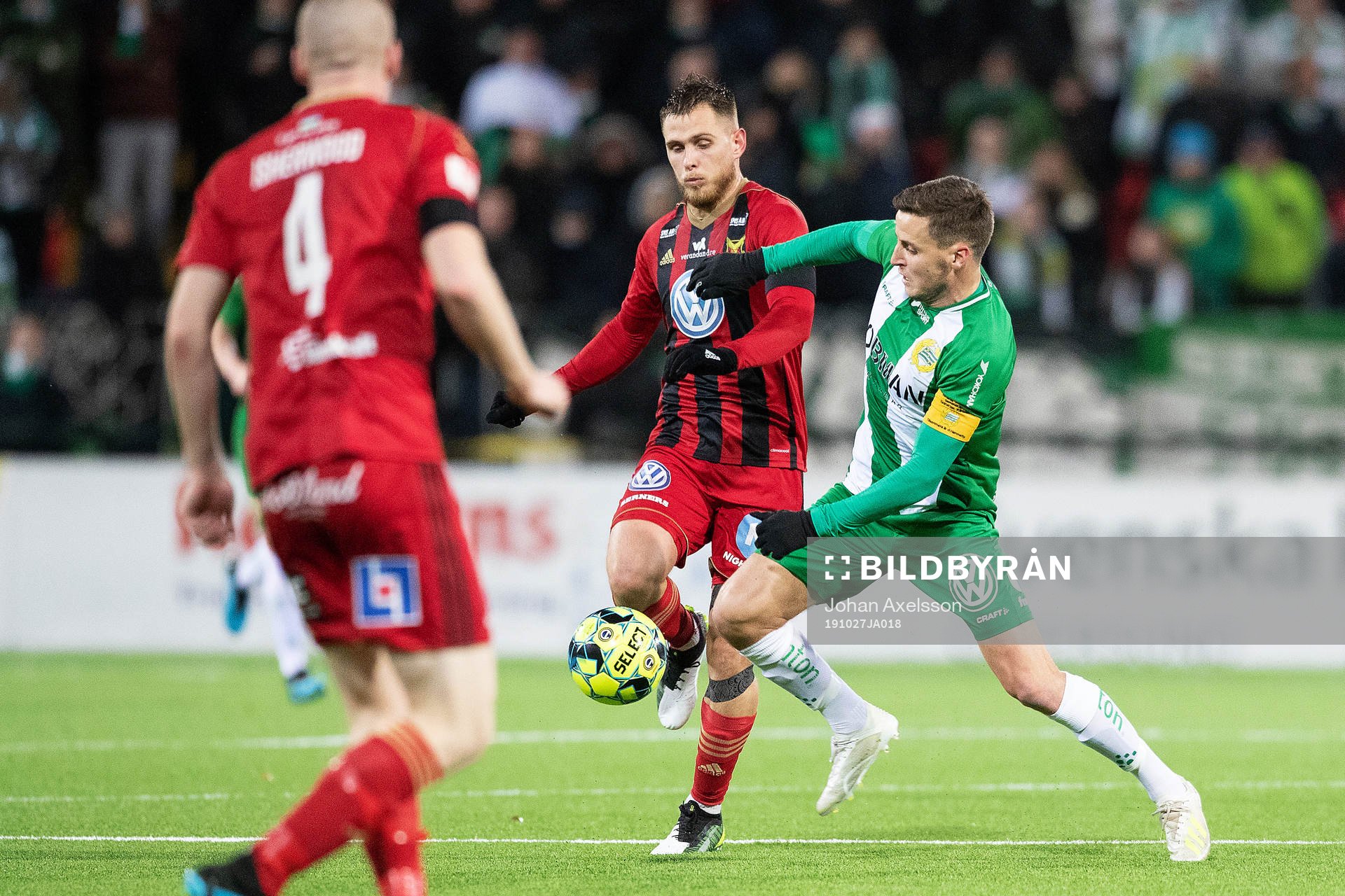 Östersunds Charlie Colkett och Hammarbys Jeppe Andrup