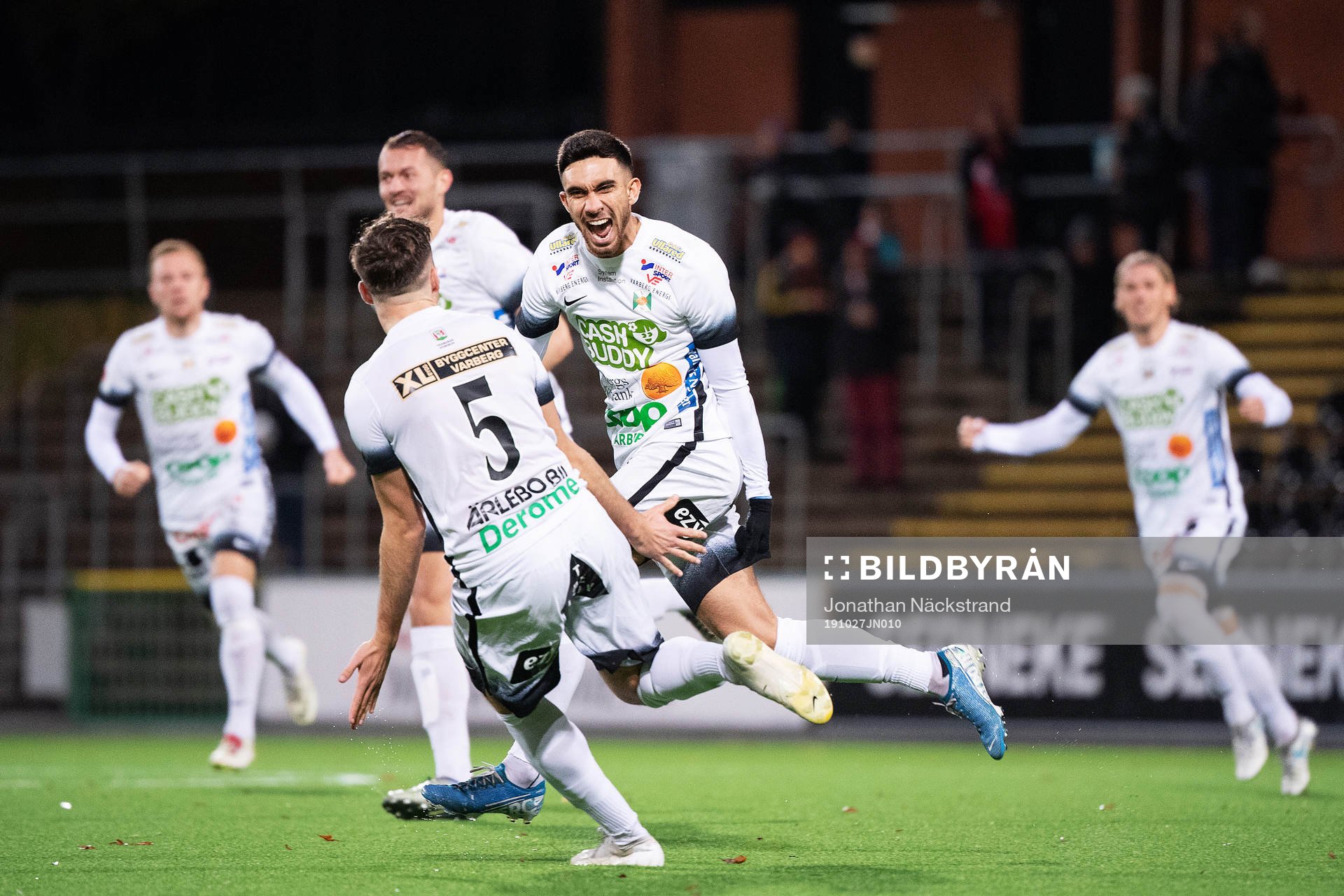Varbergs Daniel Krezic jublar