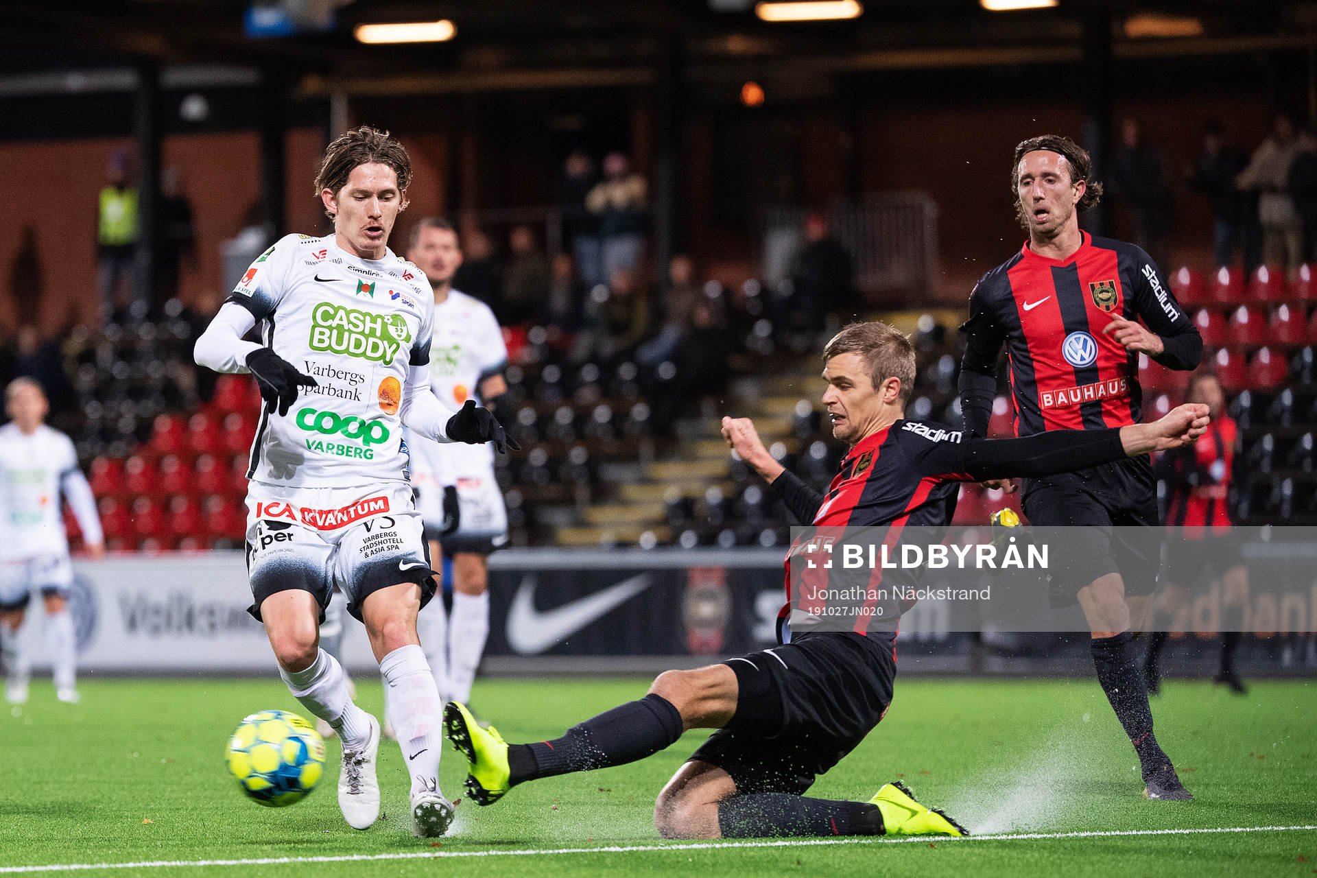Varbergs Robin Book och Brommapojkarnas Oscar Pehrsson