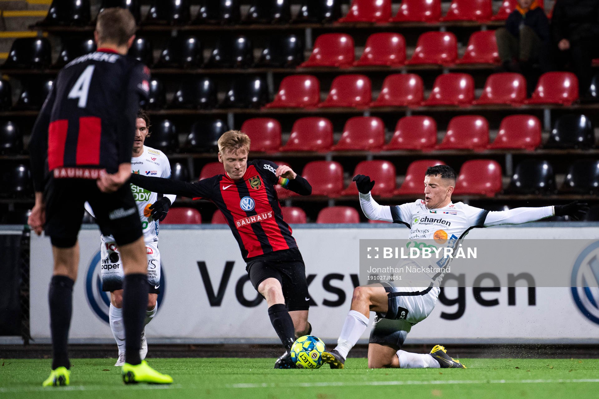 Varbergs Astrit Seljmani och Brommapojkarnas Gustav