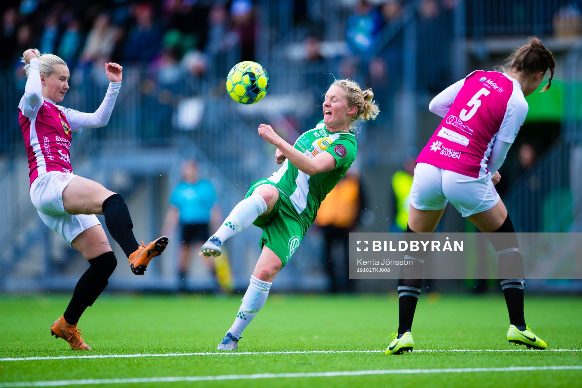 Hammarbys Emilia Larsson och Uppsalas Märta Säfström