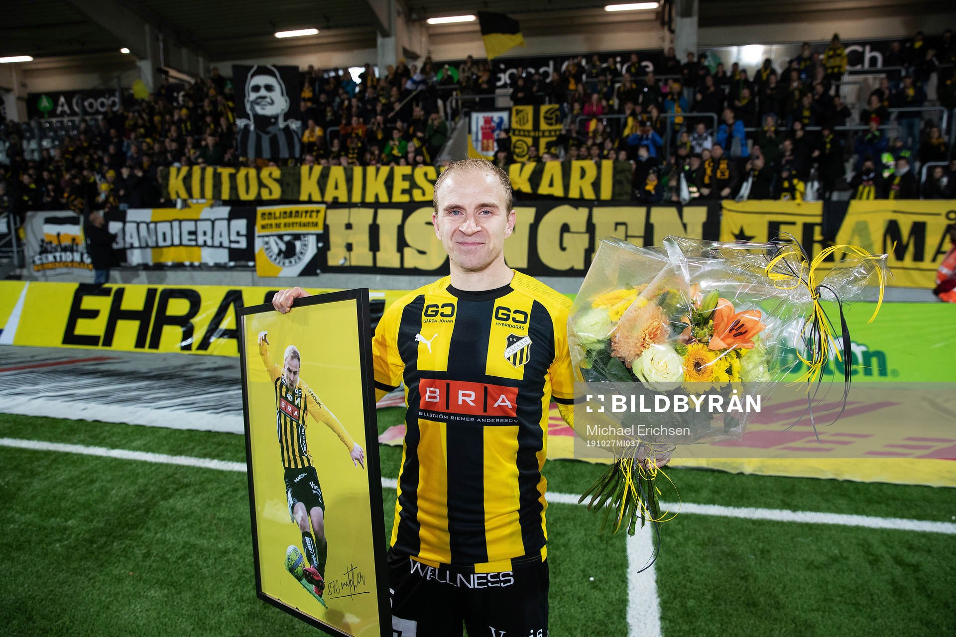 Häckens Kari Arkivuo tackas av