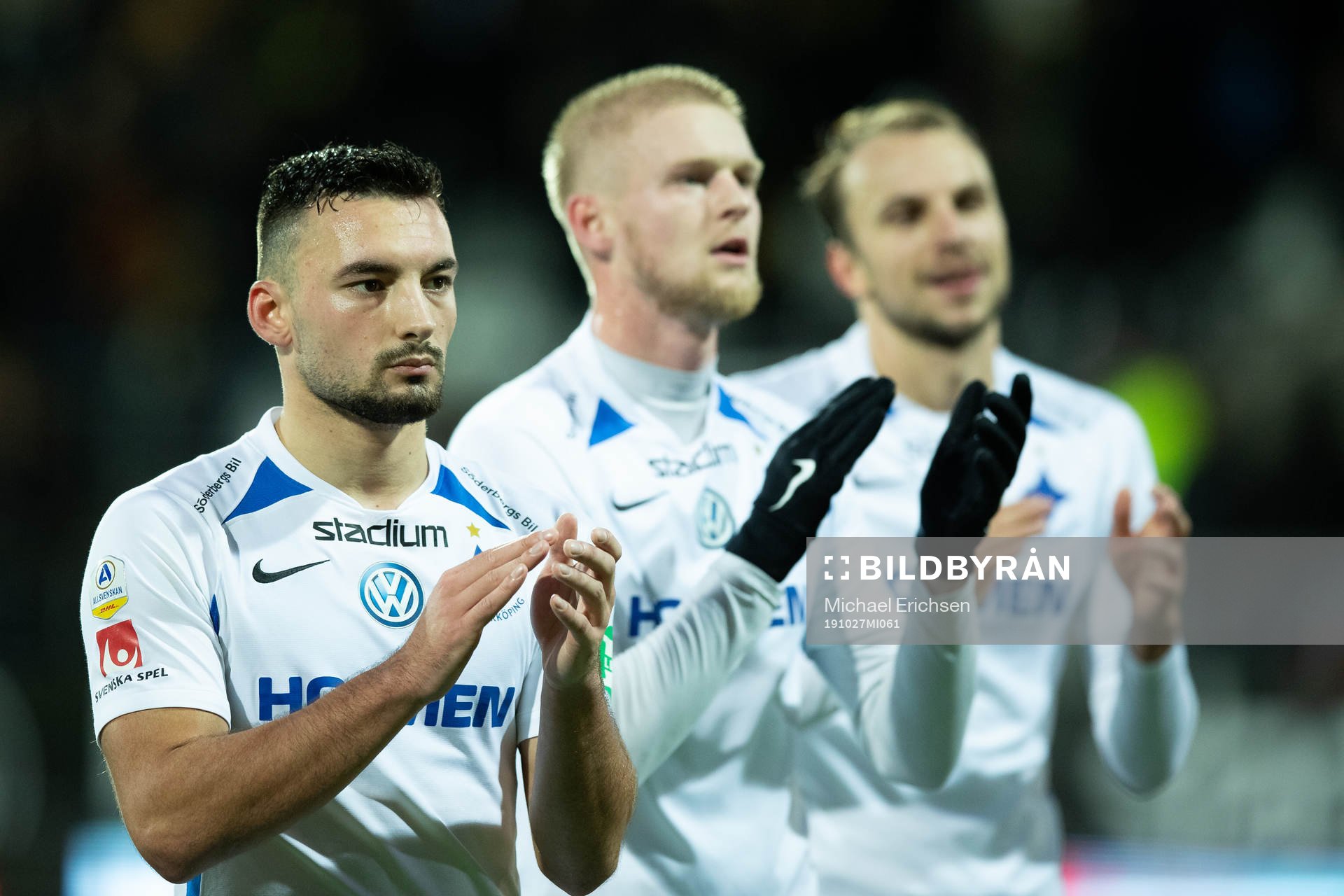 IFK Norrköpings Sead Haksabanovic tackar fansen efter fotbollsmatchen i allsvenskan mellan Häcken och Norrköping den 27 oktober 2019 i Göteborg.