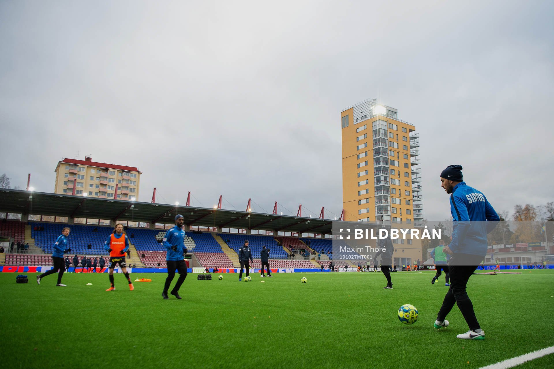 Sirius spelare värmer upp