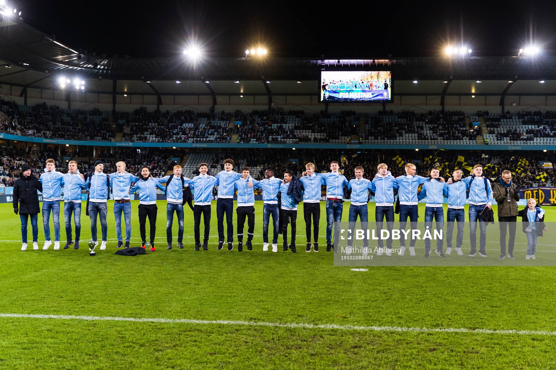Malmö FFs P16-lag hyllas för sitt SM-guld