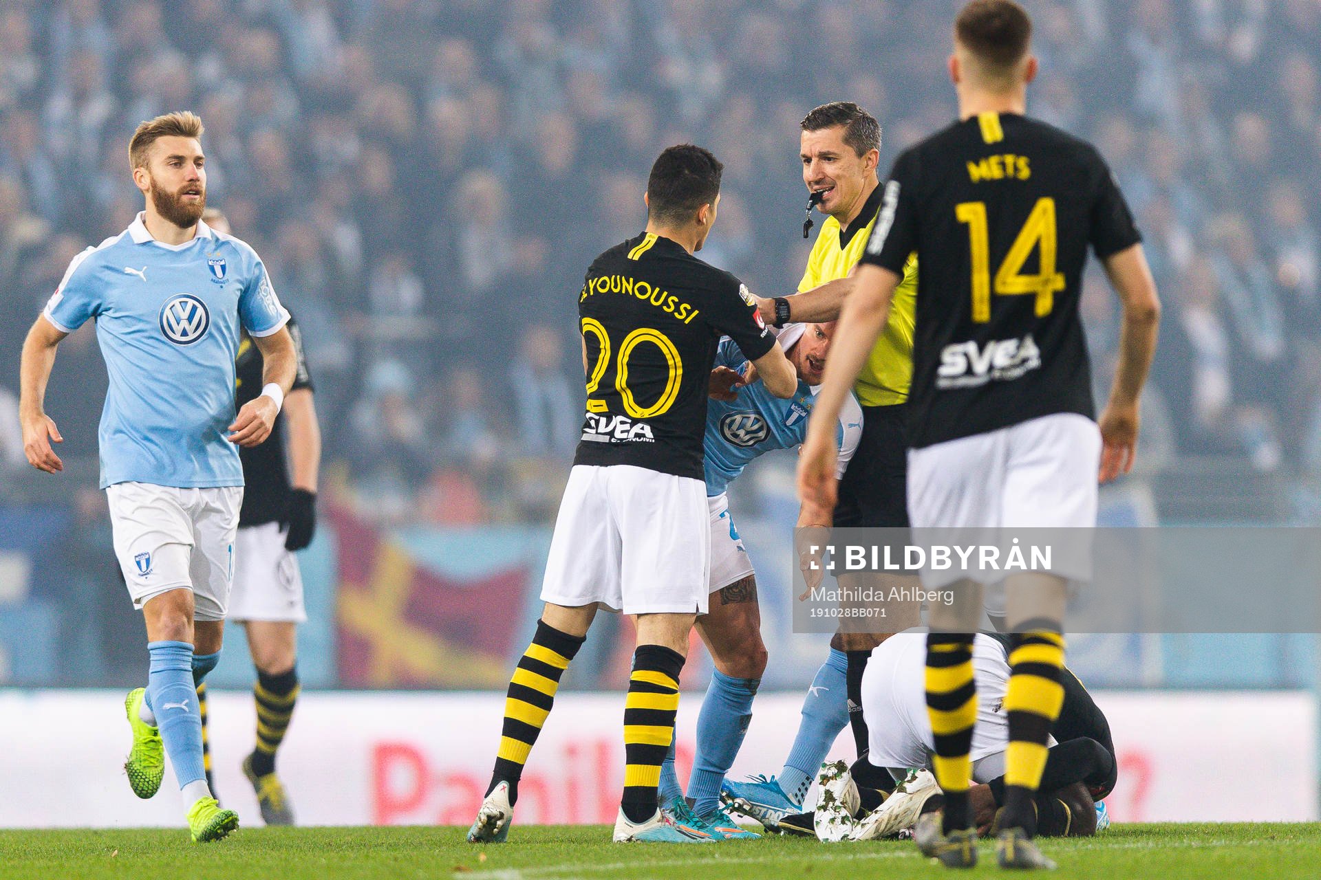 s Tarik Elyounoussi och Malmö FFs Fouad Bachirou