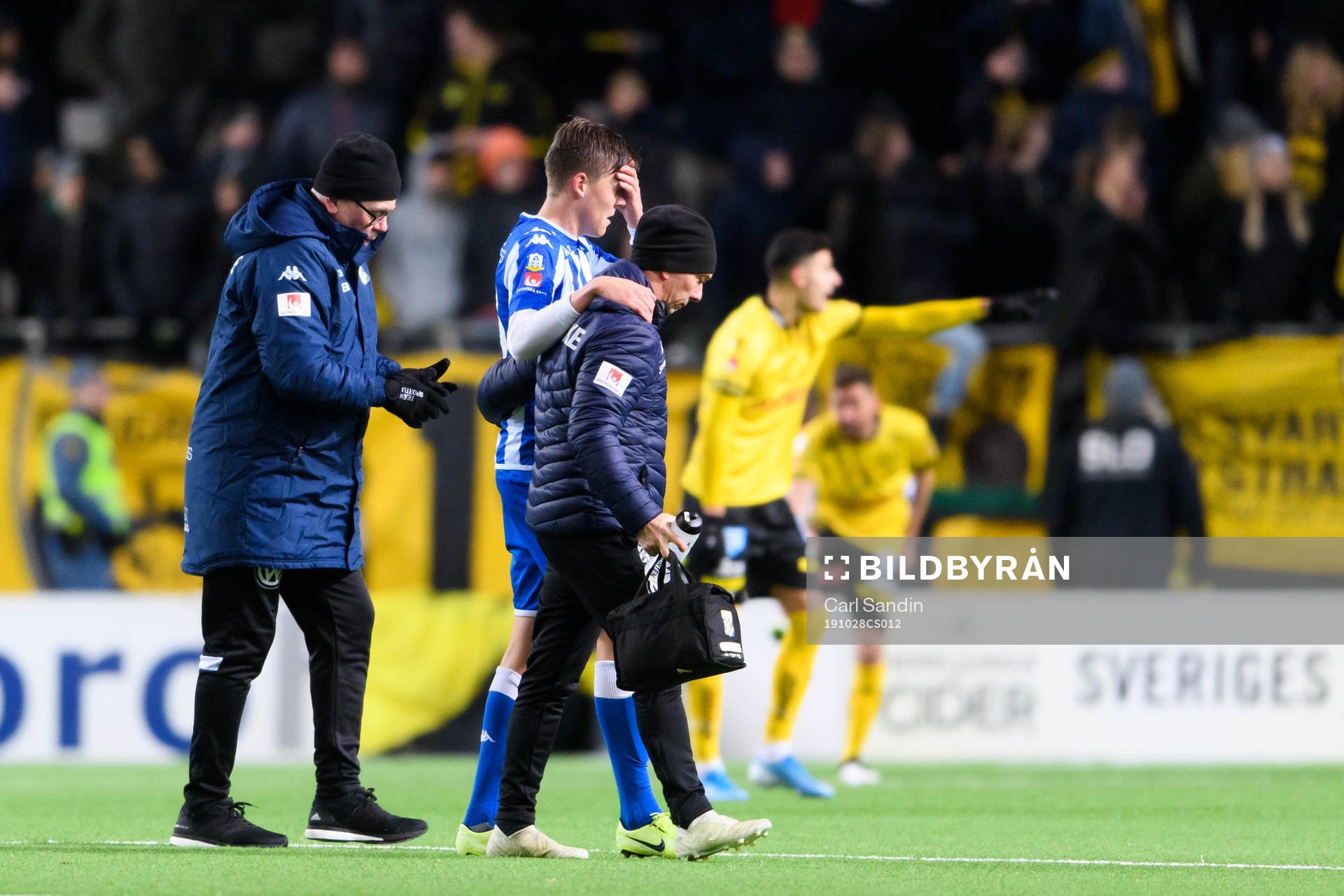 IFK Göteborgs Emil Holm utgår skadad