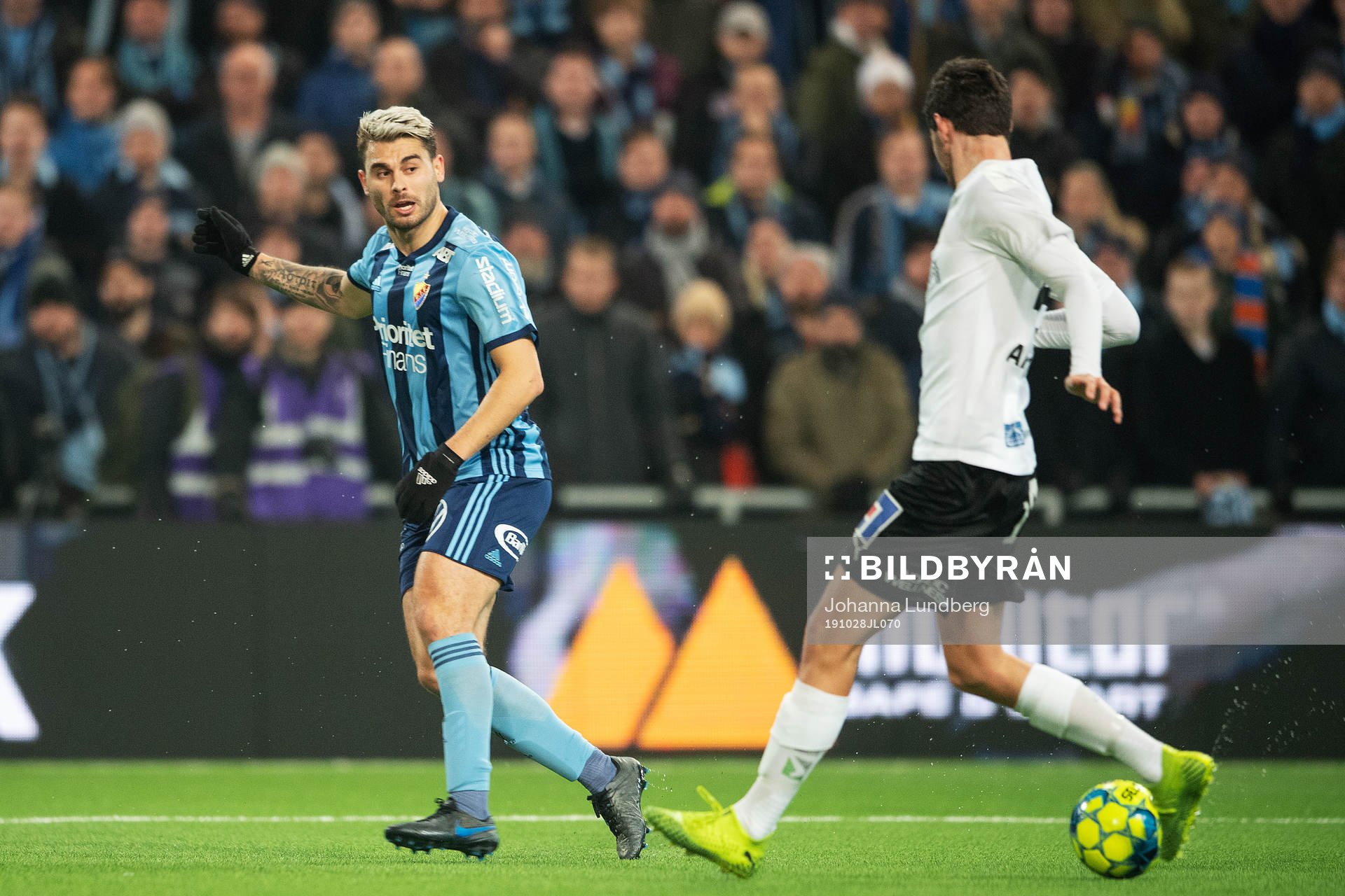 Djurgårdens Astrit Ajdarevic under fotbollsmatchen i Allsvenskan mellan Djurgården och Örebro den 28 oktober 2019 i Stockholm.
