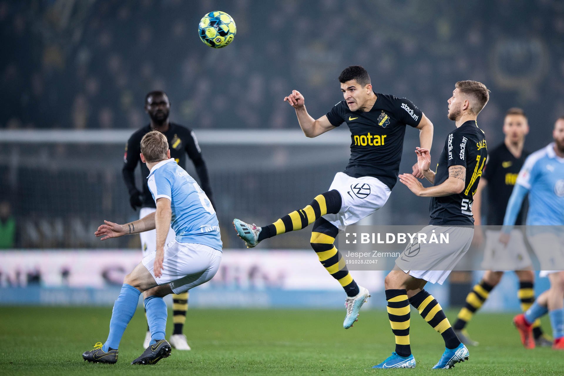s Tarik Elyounoussi