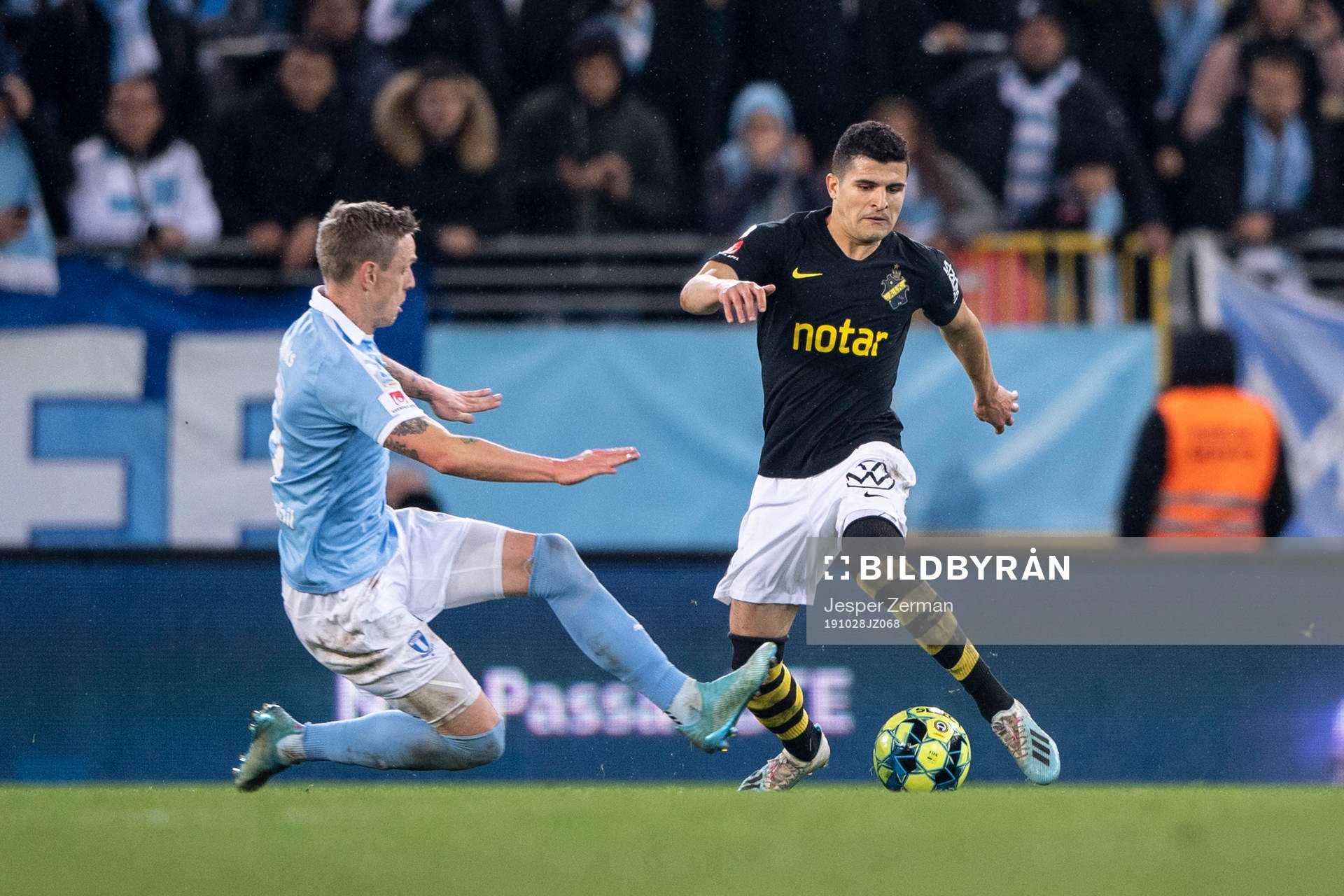 s Tarik Elyounoussi