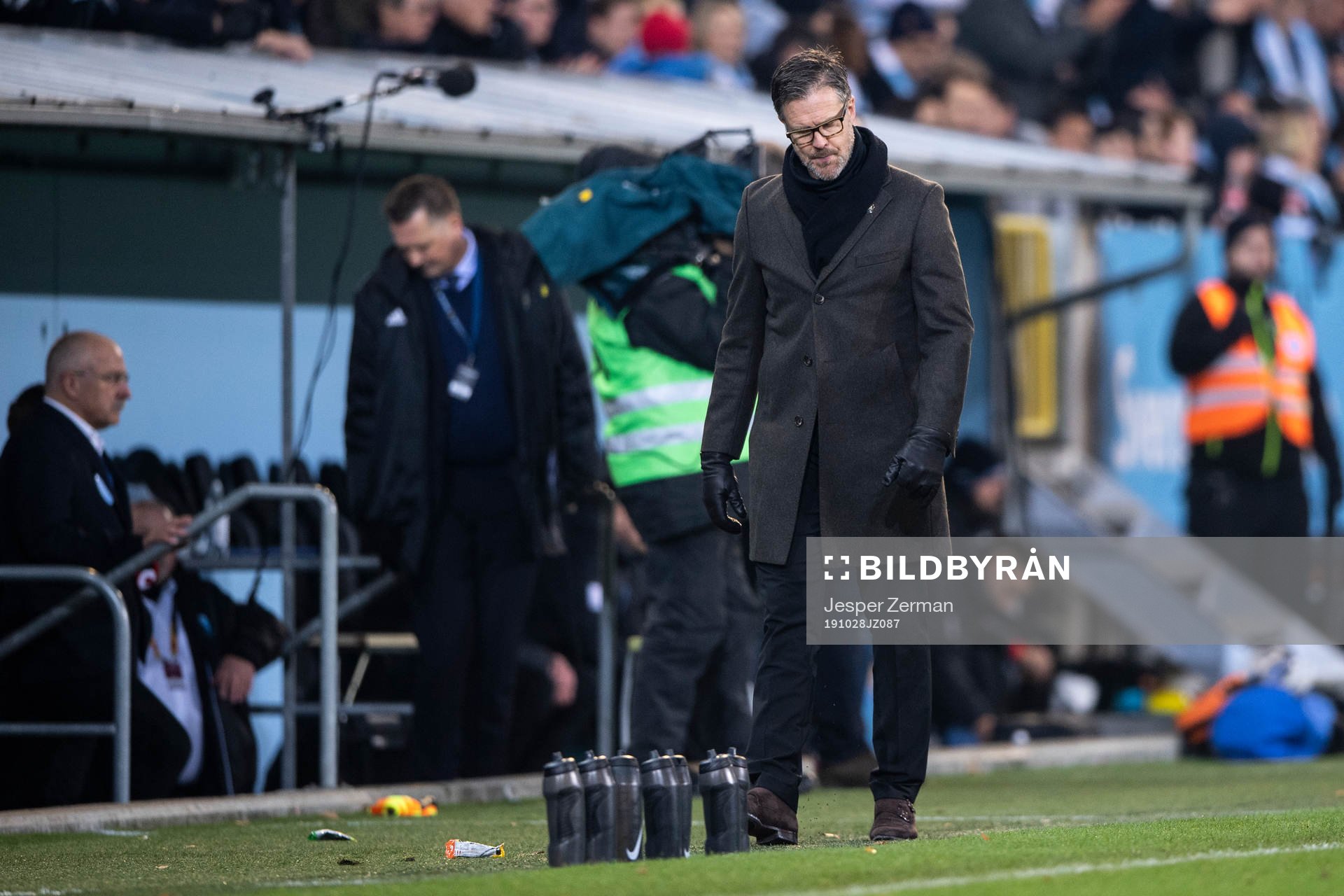 s tränare Rikard Norling deppar