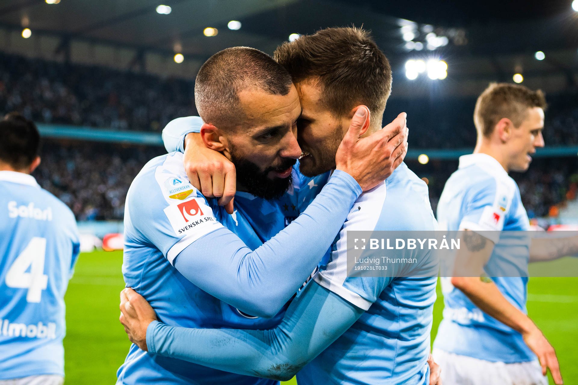 Malmö FFs Guillermo Molins och Arnór Traustason jublar