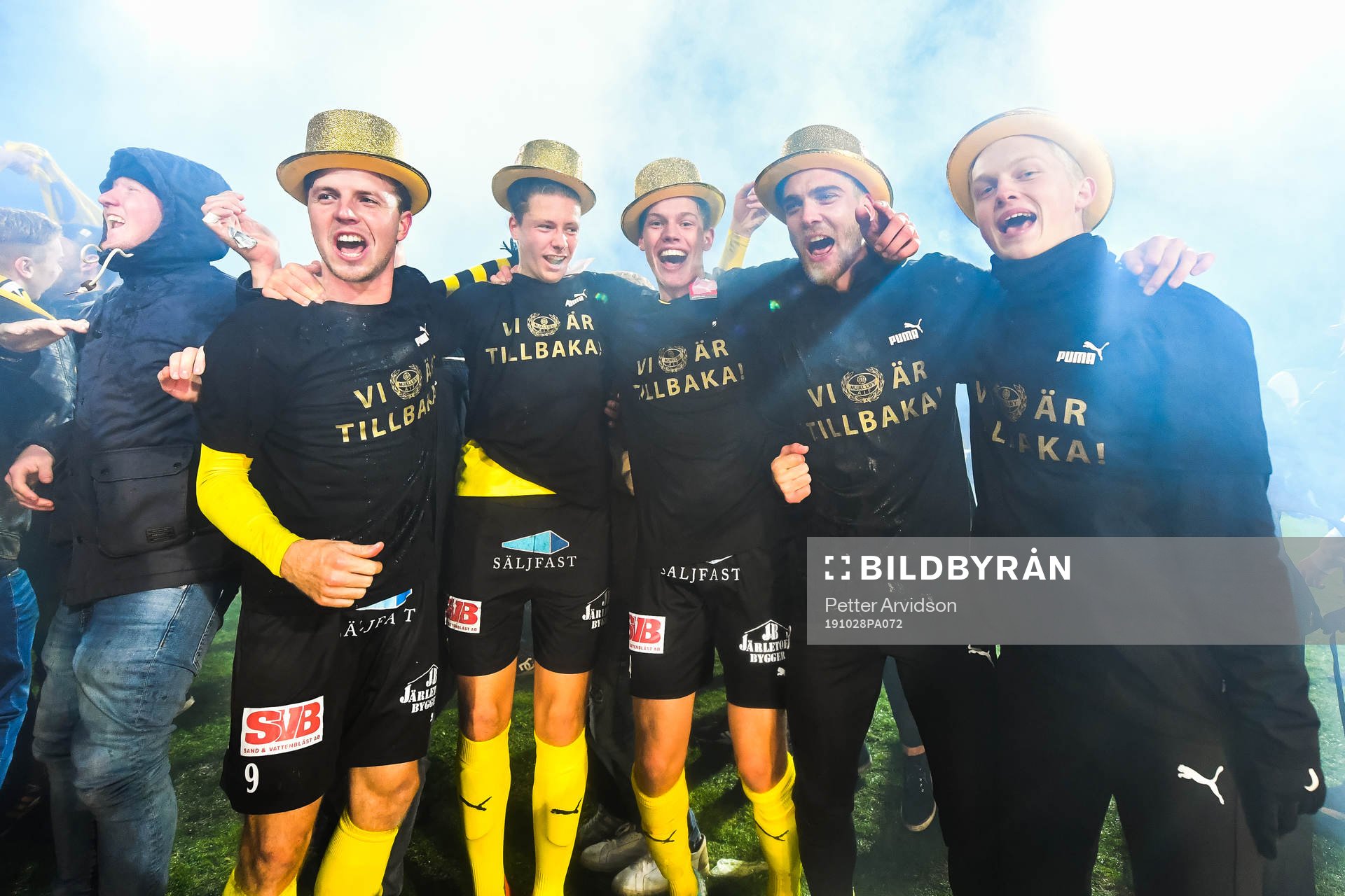 Mjällbys spelare jublar