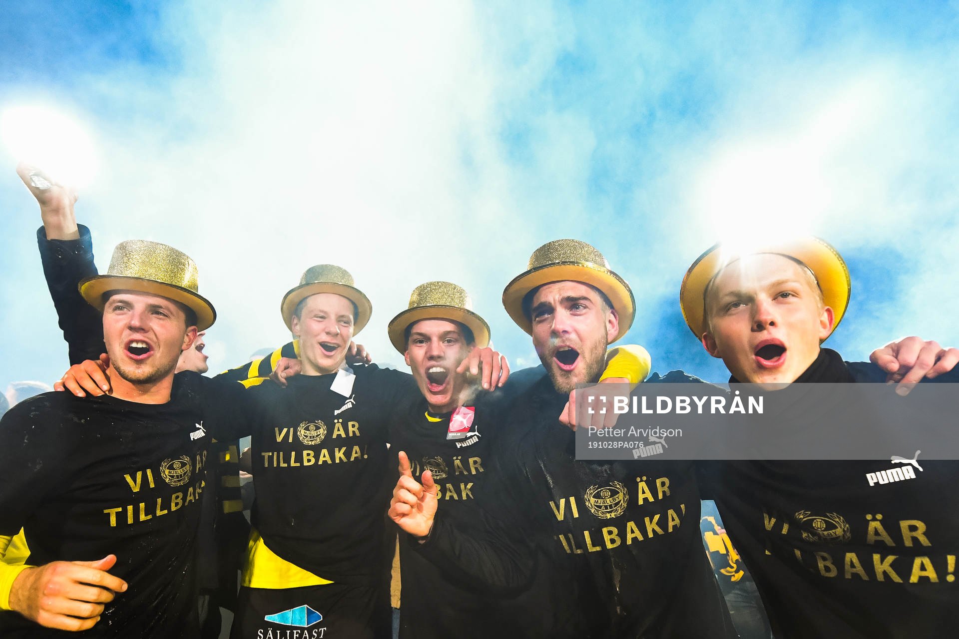 Mjällbys spelare jublar