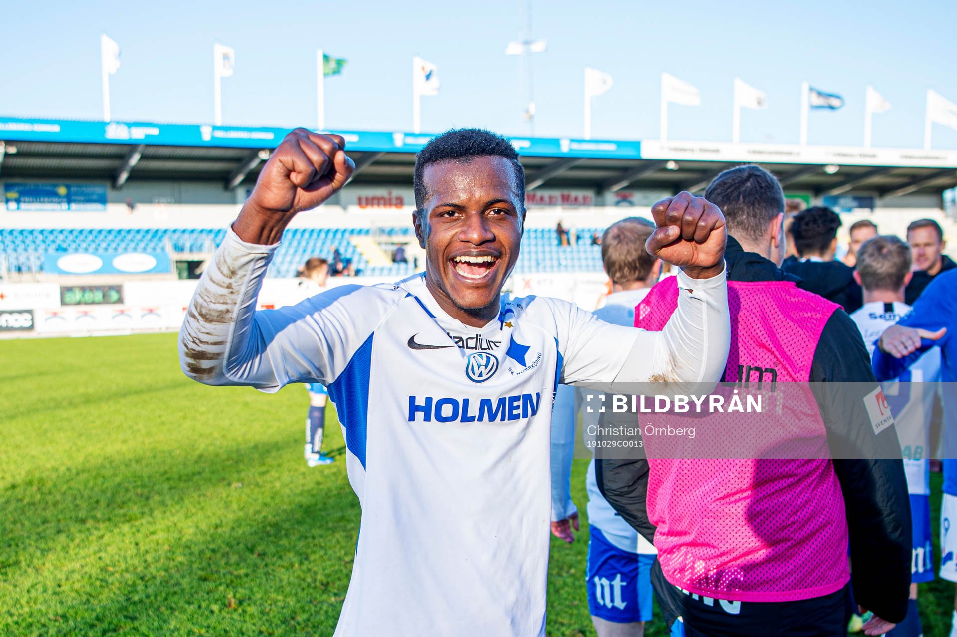 Norröpings Manasse Kosu jublar åt vinsten i U21-finalen