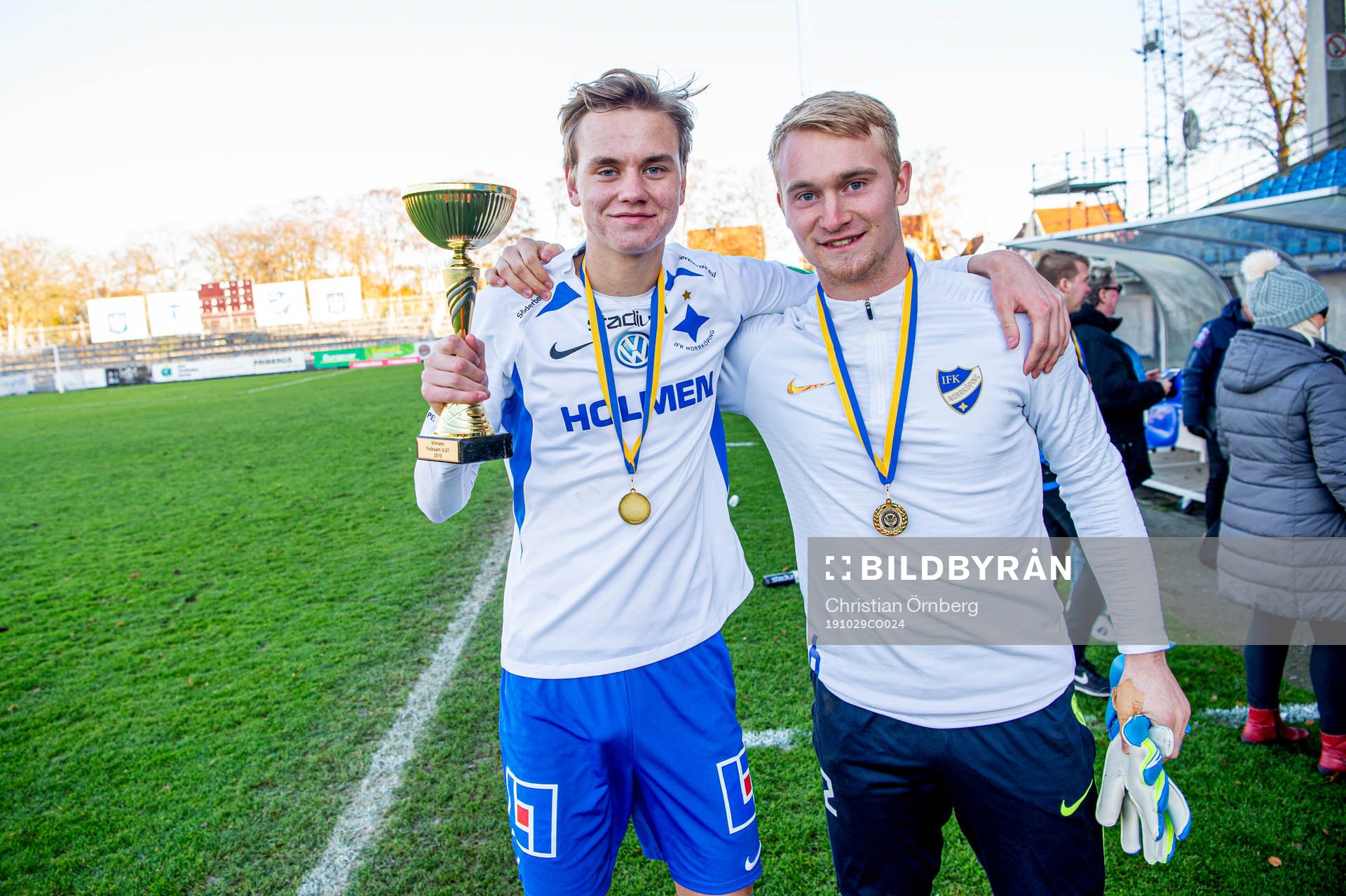 Norröpings Oskar Strandberg och målvakt Gustaf Lindström