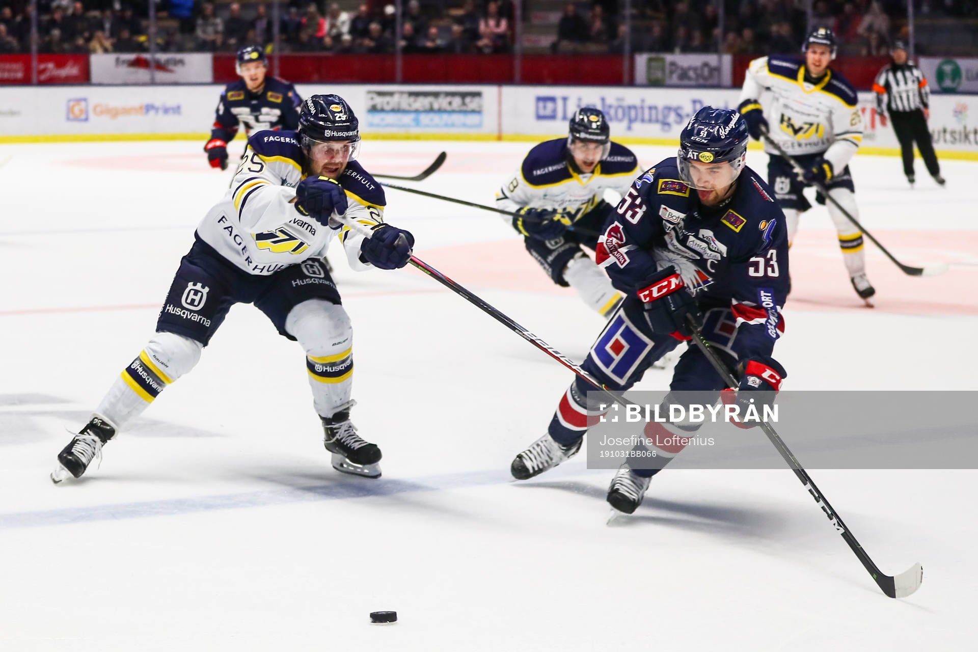 s Axel Holmström och Linköpings Eddie Larsson