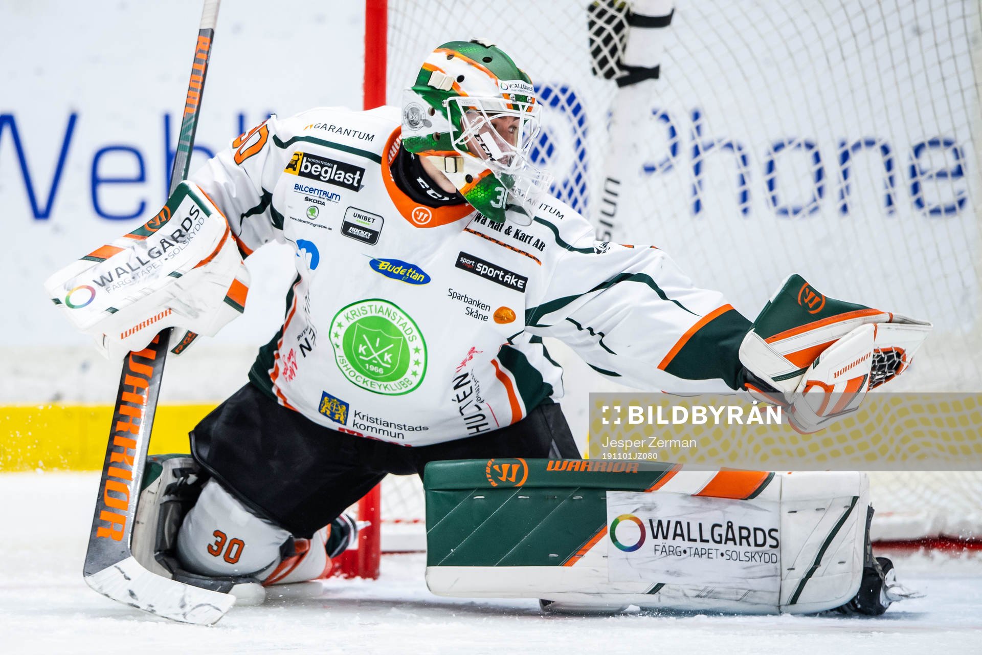Kristianstads målvakt Robin Wallin med en räddning