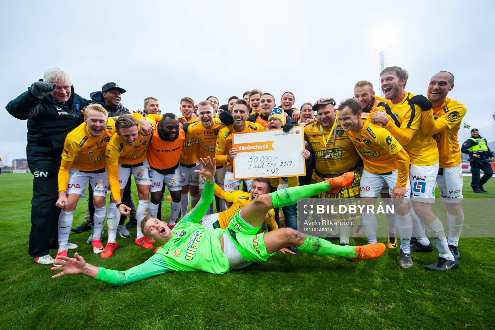Falkenbergs spelare jublar