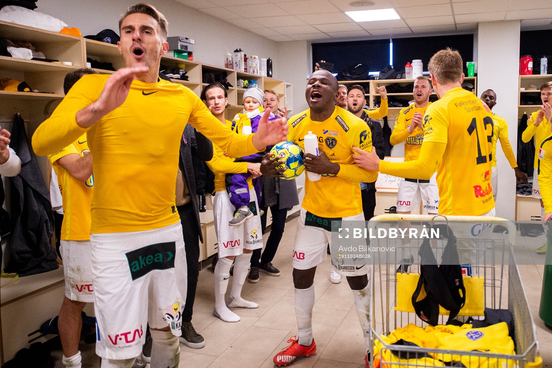 Falkenbergs Nsima Peter jublar