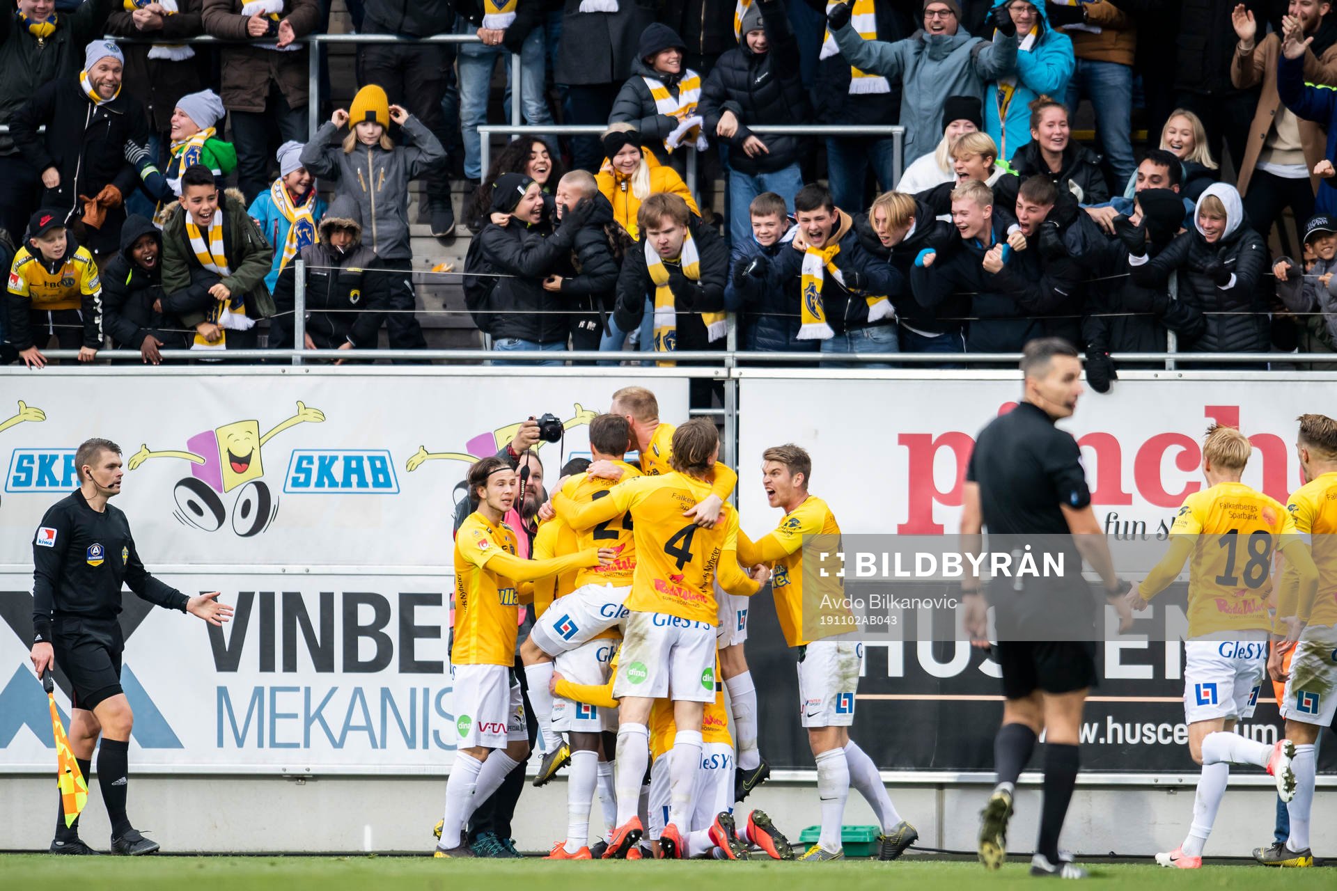 Falkenbergs Nsima Peter jublar